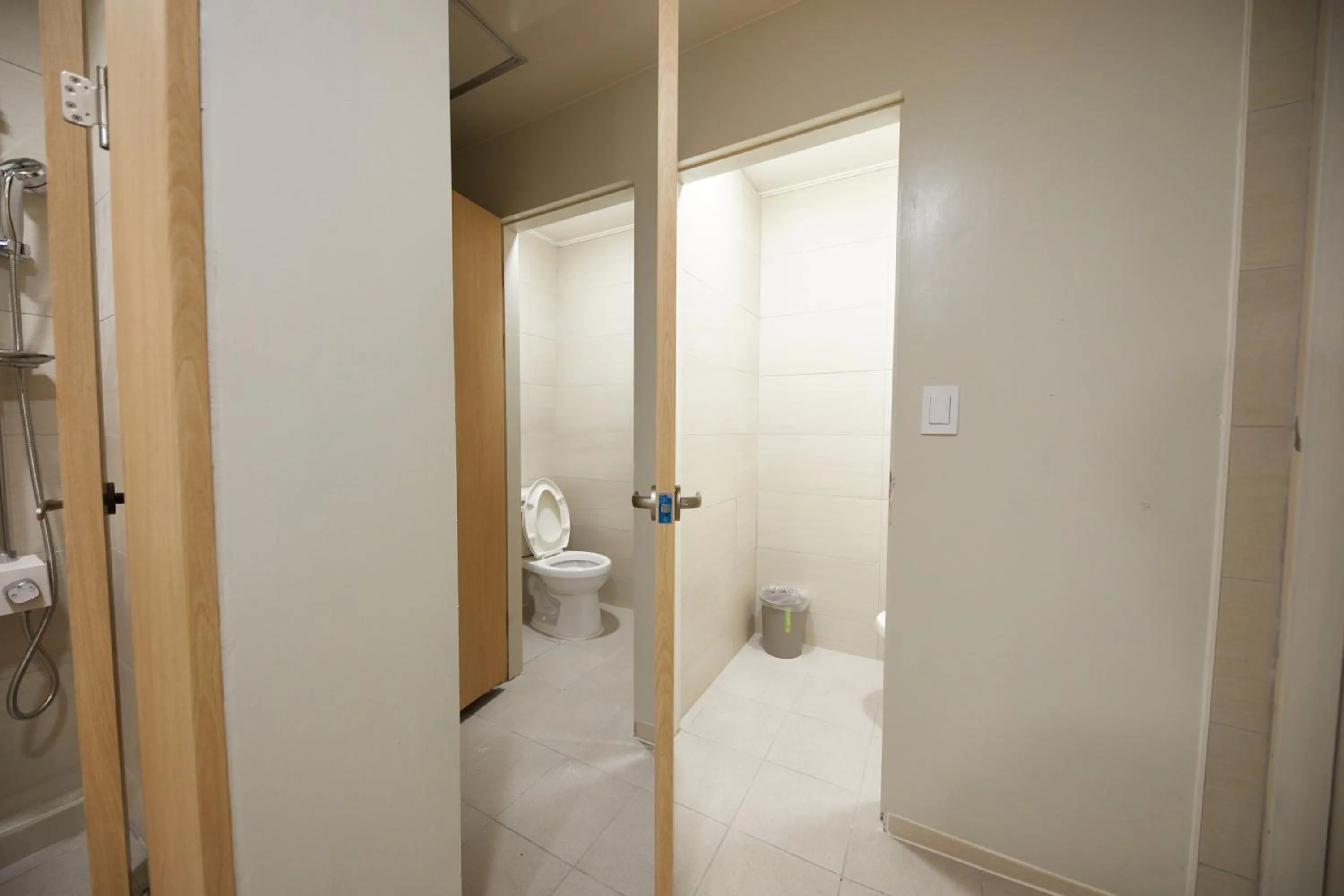 Bathroom in 123 Hostel