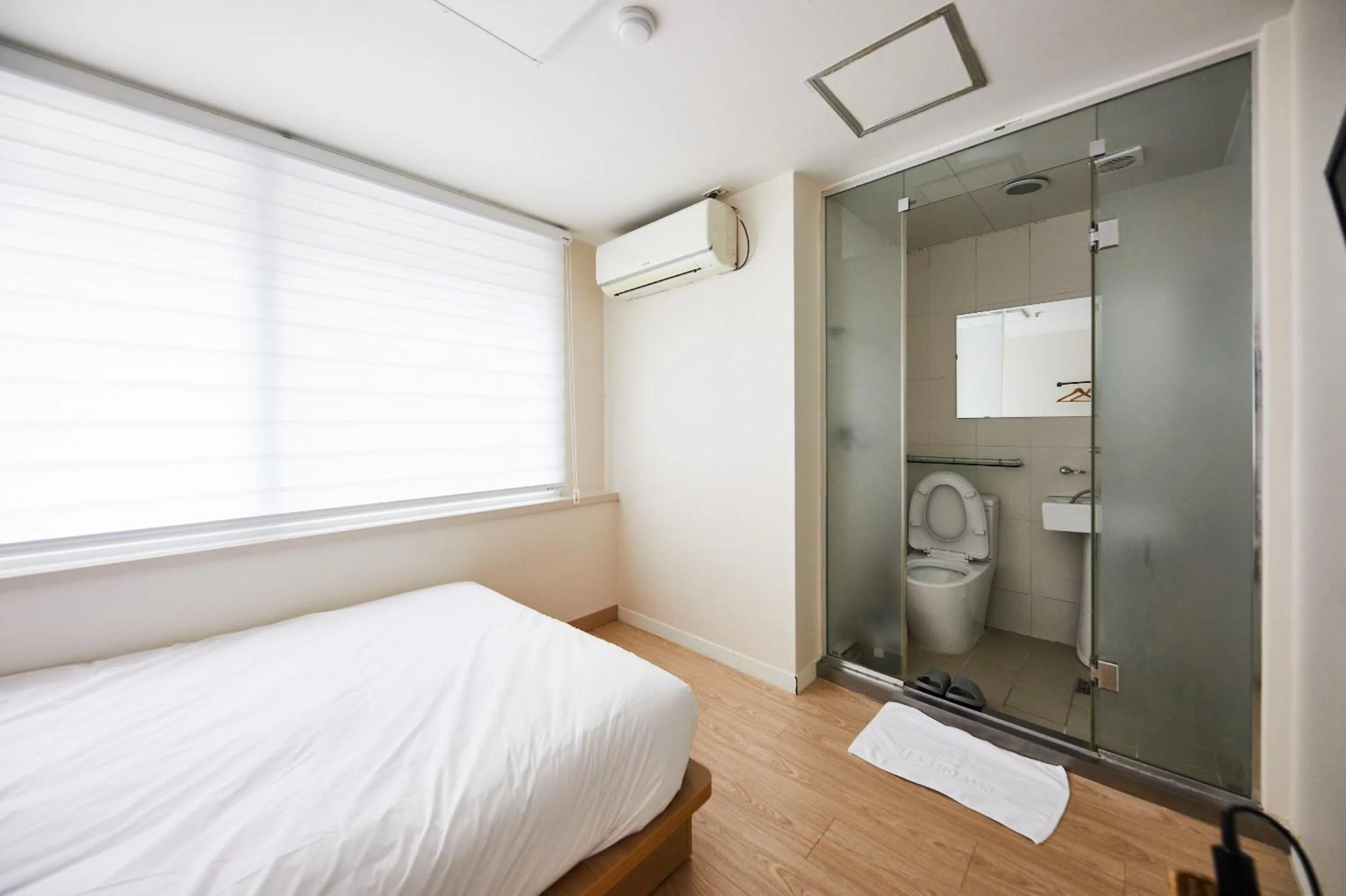 Area and facilities in 123 Hostel