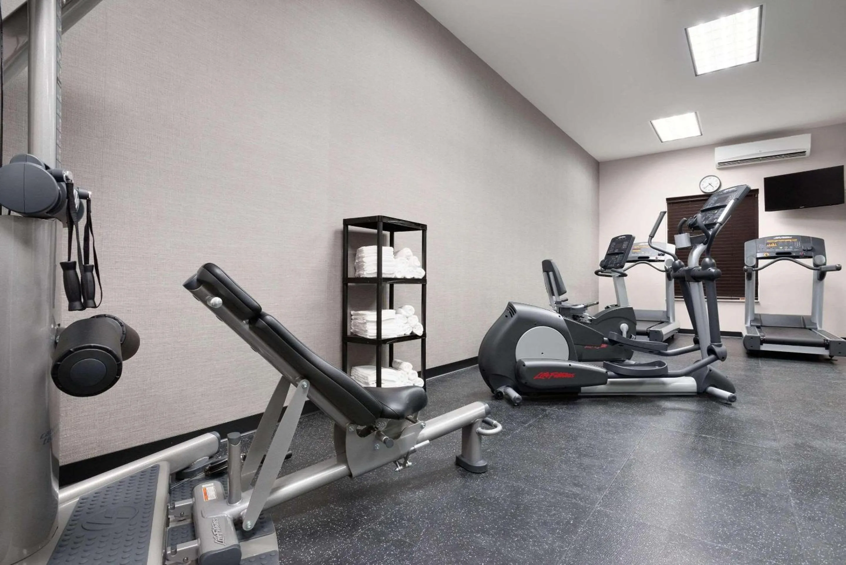 Fitness centre/facilities in Country Inn & Suites by Radisson, Katy Houston West , TX