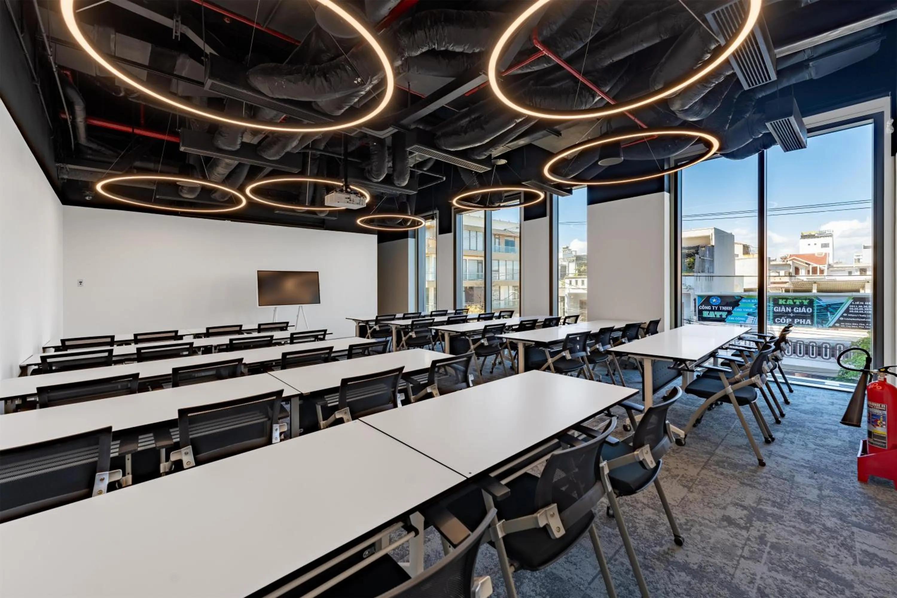 Meeting/conference room in Wink Tuy Hoa Beach, Unscripted by Hyatt - 24 Hours stay