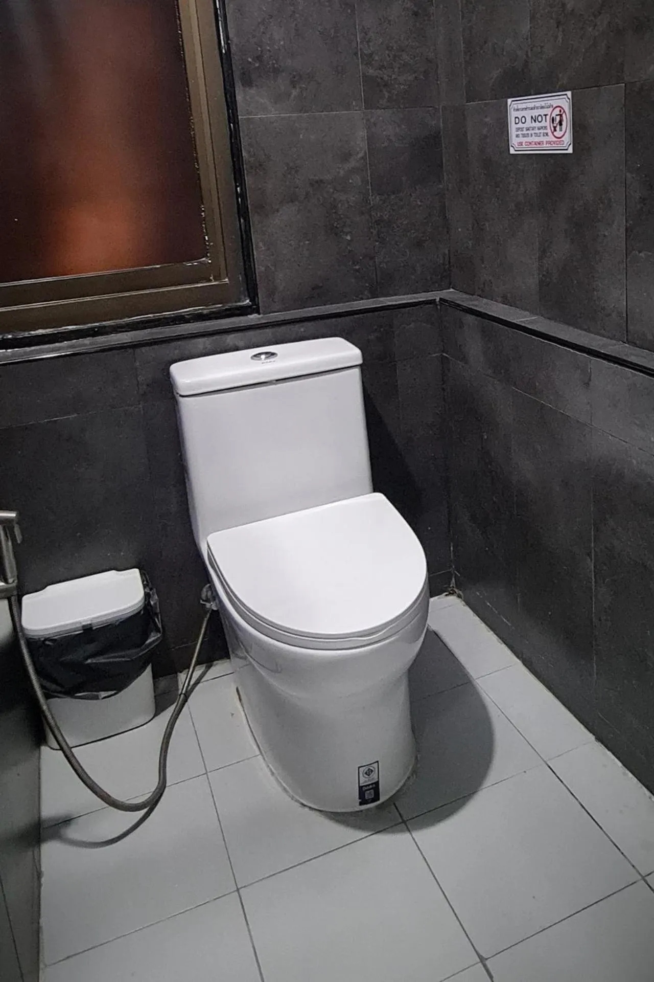 Toilet in DonMueang station hotel
