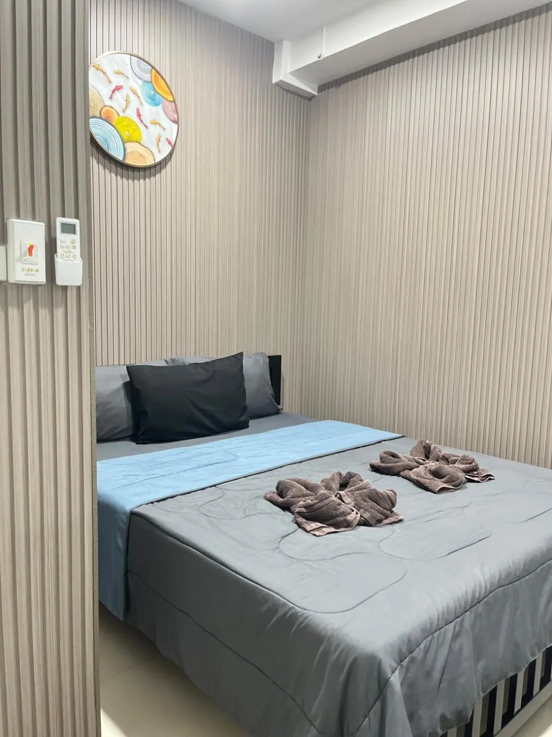 Bed in DonMueang station hotel