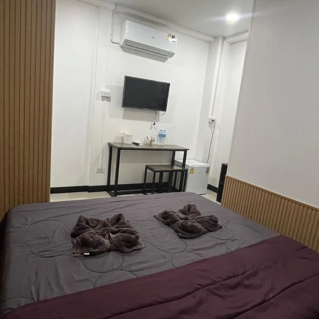 Bed in DonMueang station hotel