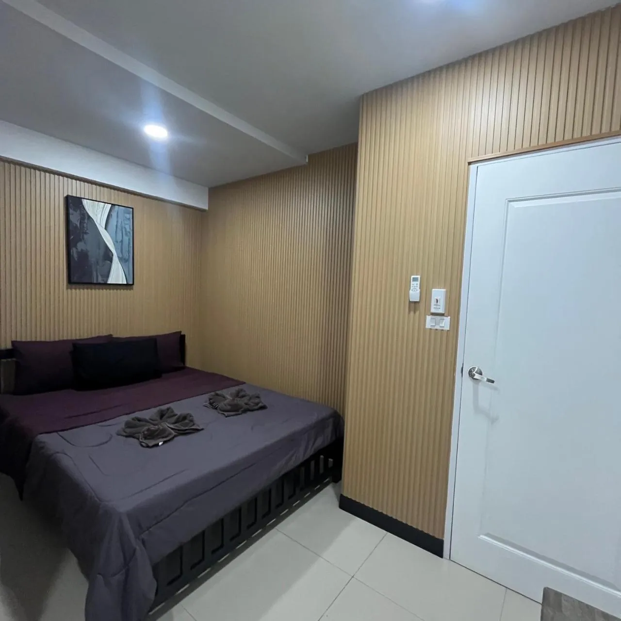 Bed in DonMueang station hotel