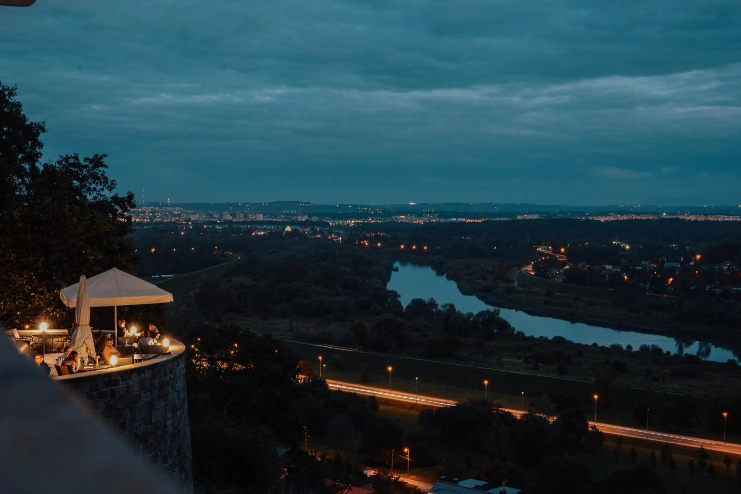 Restaurant/places to eat in Zinar Castle