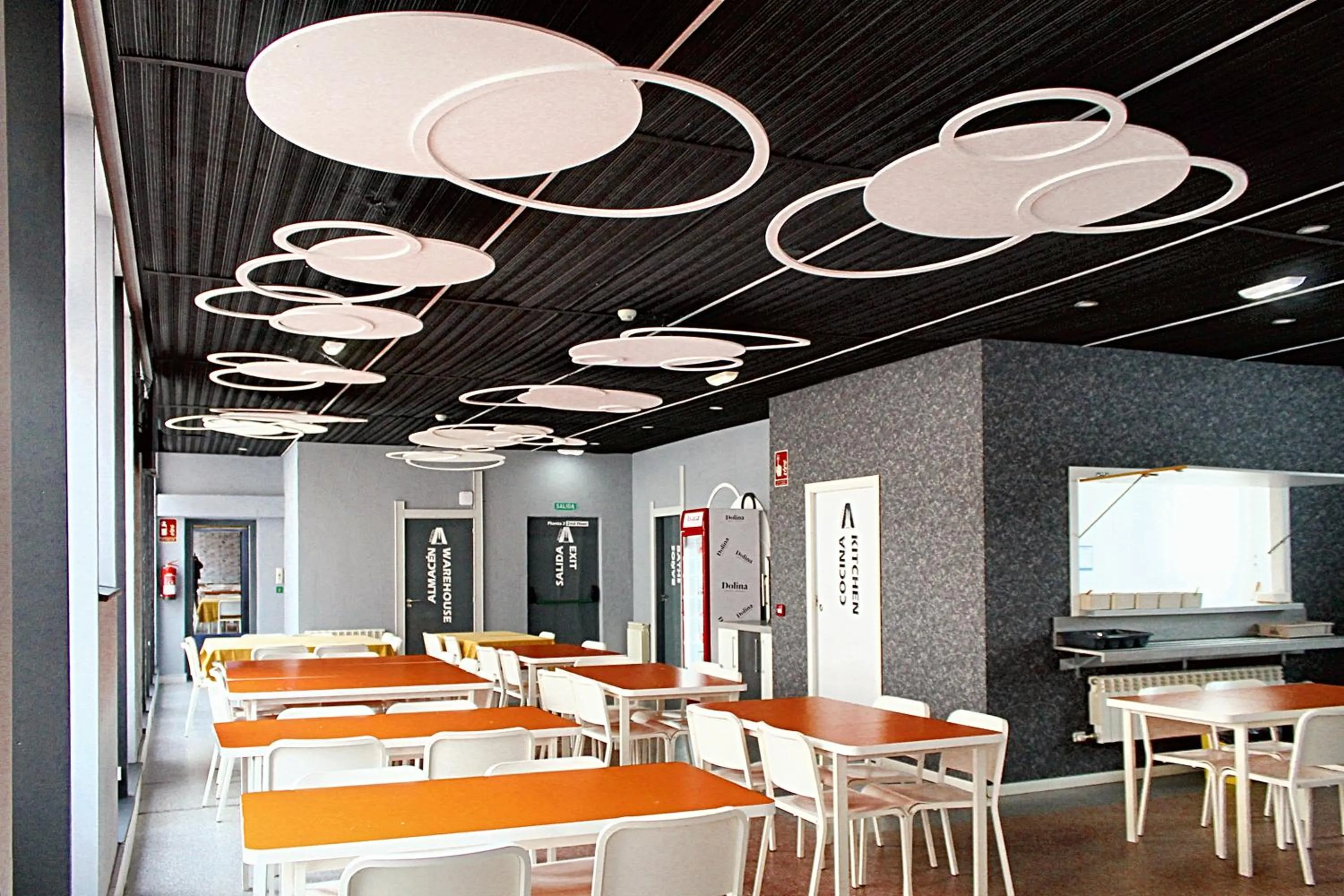 Food and drinks in Mola! Hostel Burgos