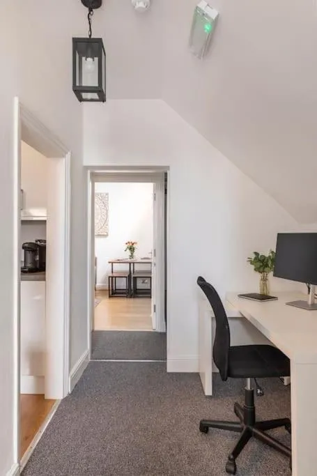 hair dresser in Castle Garden View