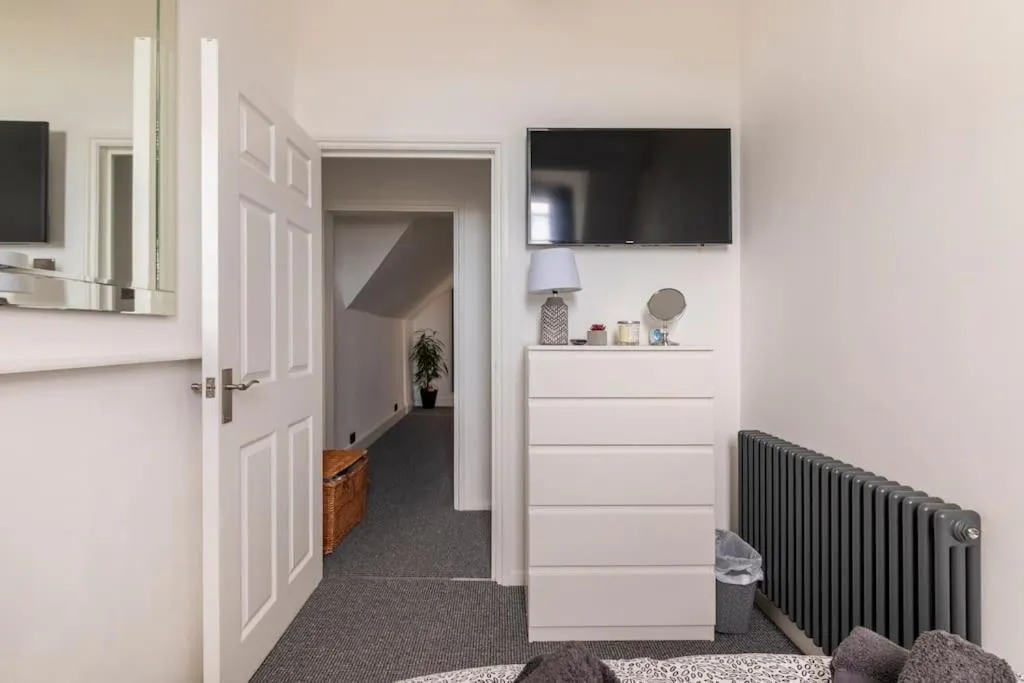 TV and multimedia in Castle Garden View