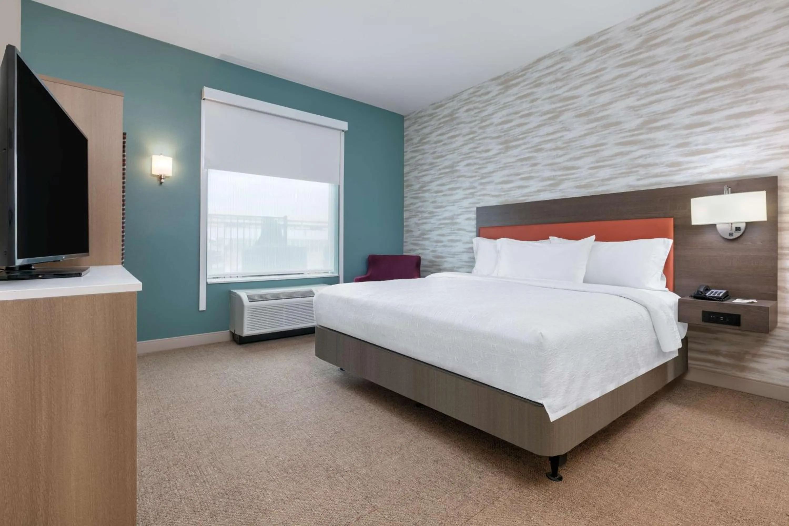 Bed in Home2 Suites By Hilton Tulsa Airport