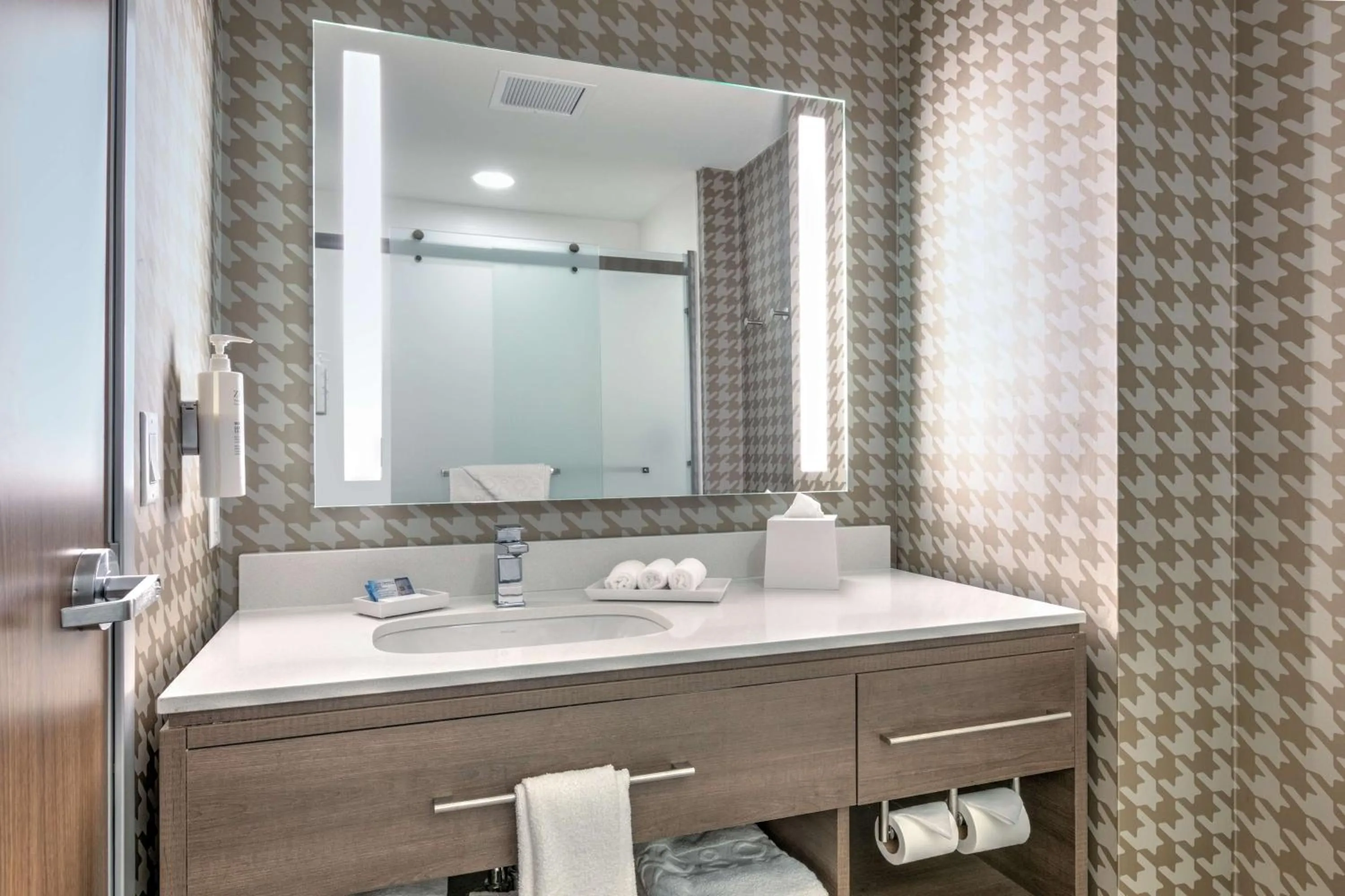 Bathroom in Home2 Suites By Hilton Tulsa Airport