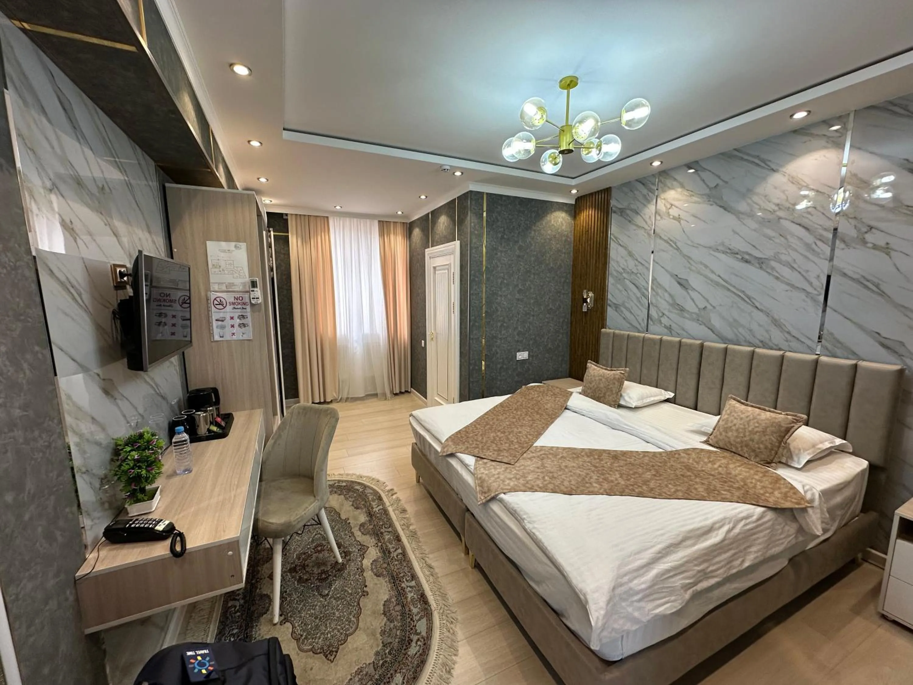 Bed in New Minor Hotel