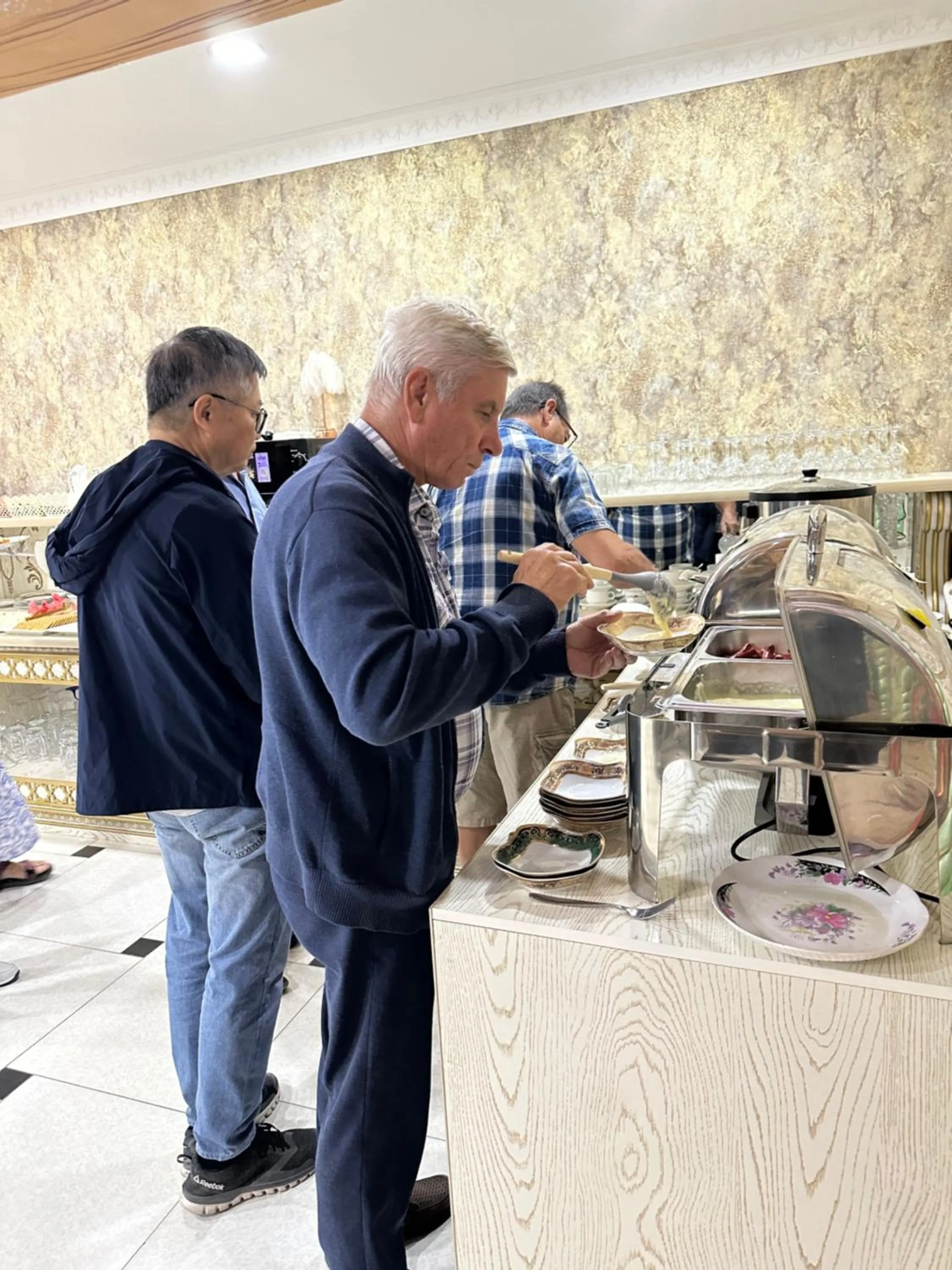 People in New Minor Hotel