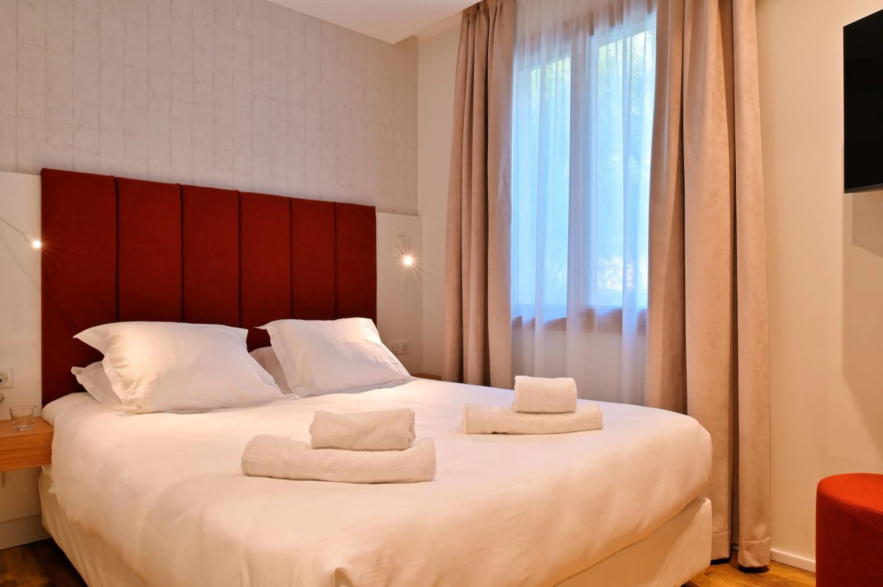 Bed in HOTEL SAINT ROCH