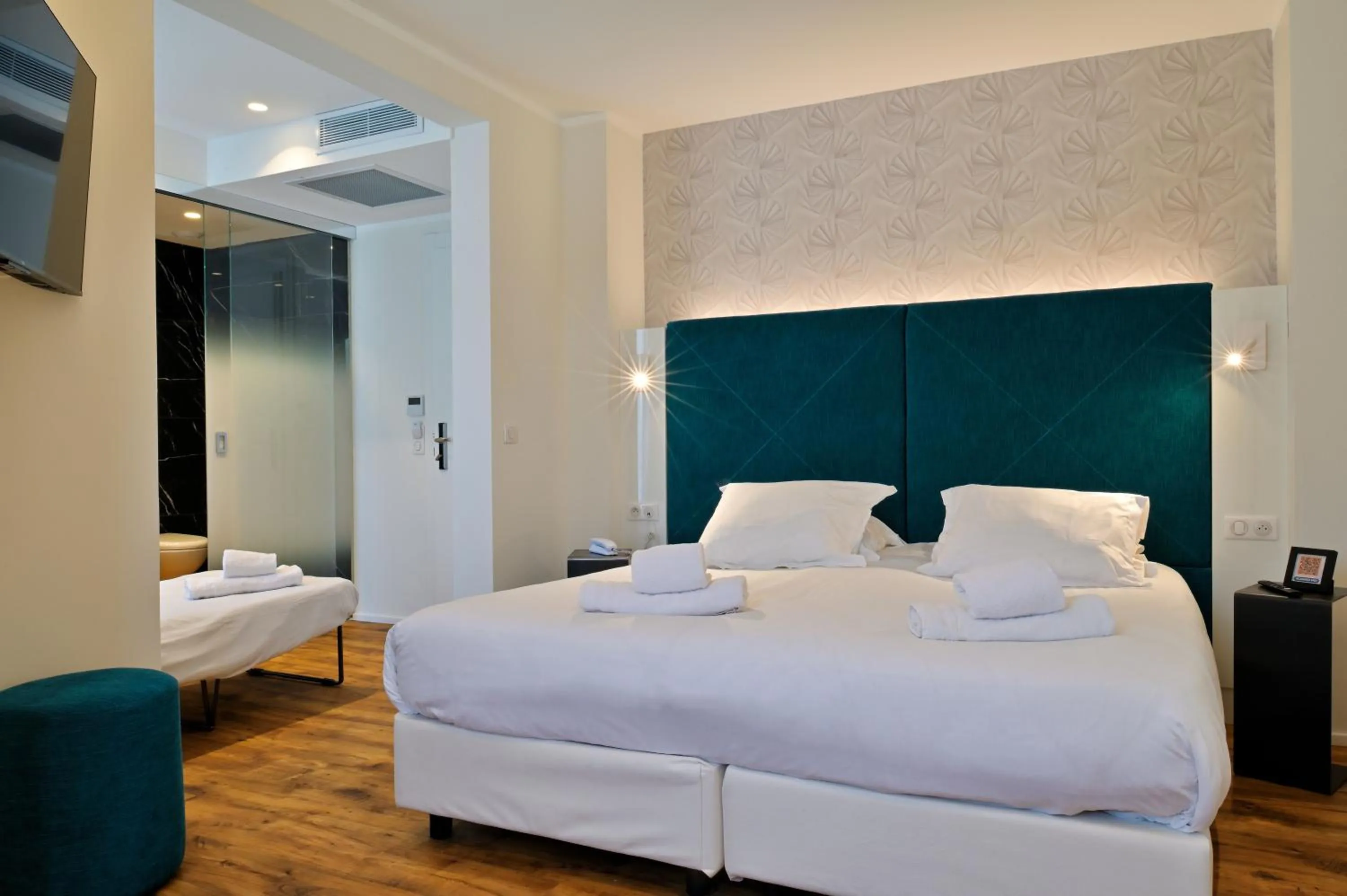 Bed in HOTEL SAINT ROCH