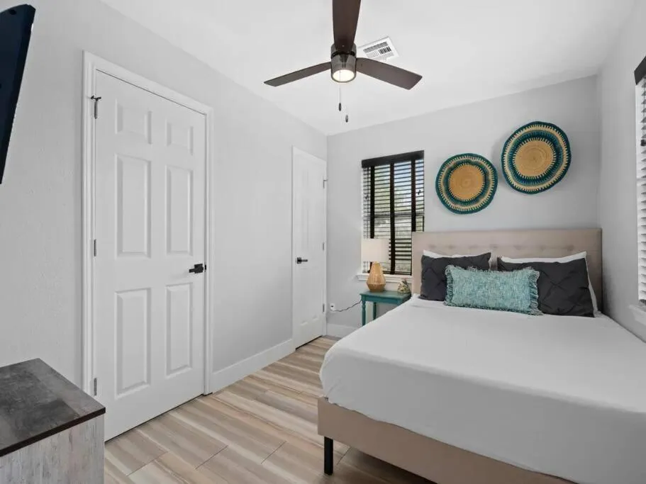 Bedroom, Bed in Casa Rockport - Waterfront + Pet Friendly