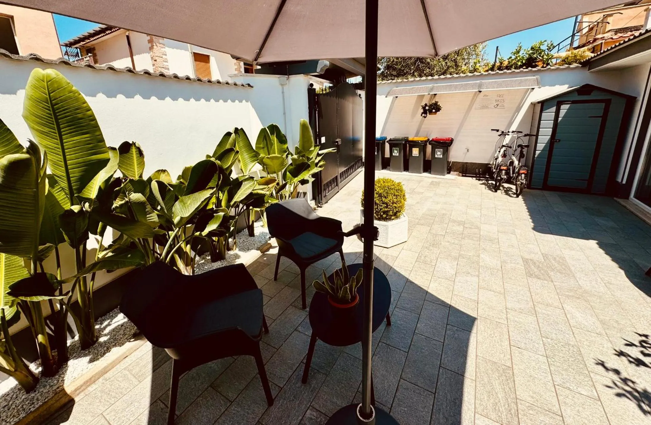 Garden in Kalasó Design Guest House - Rome Airport