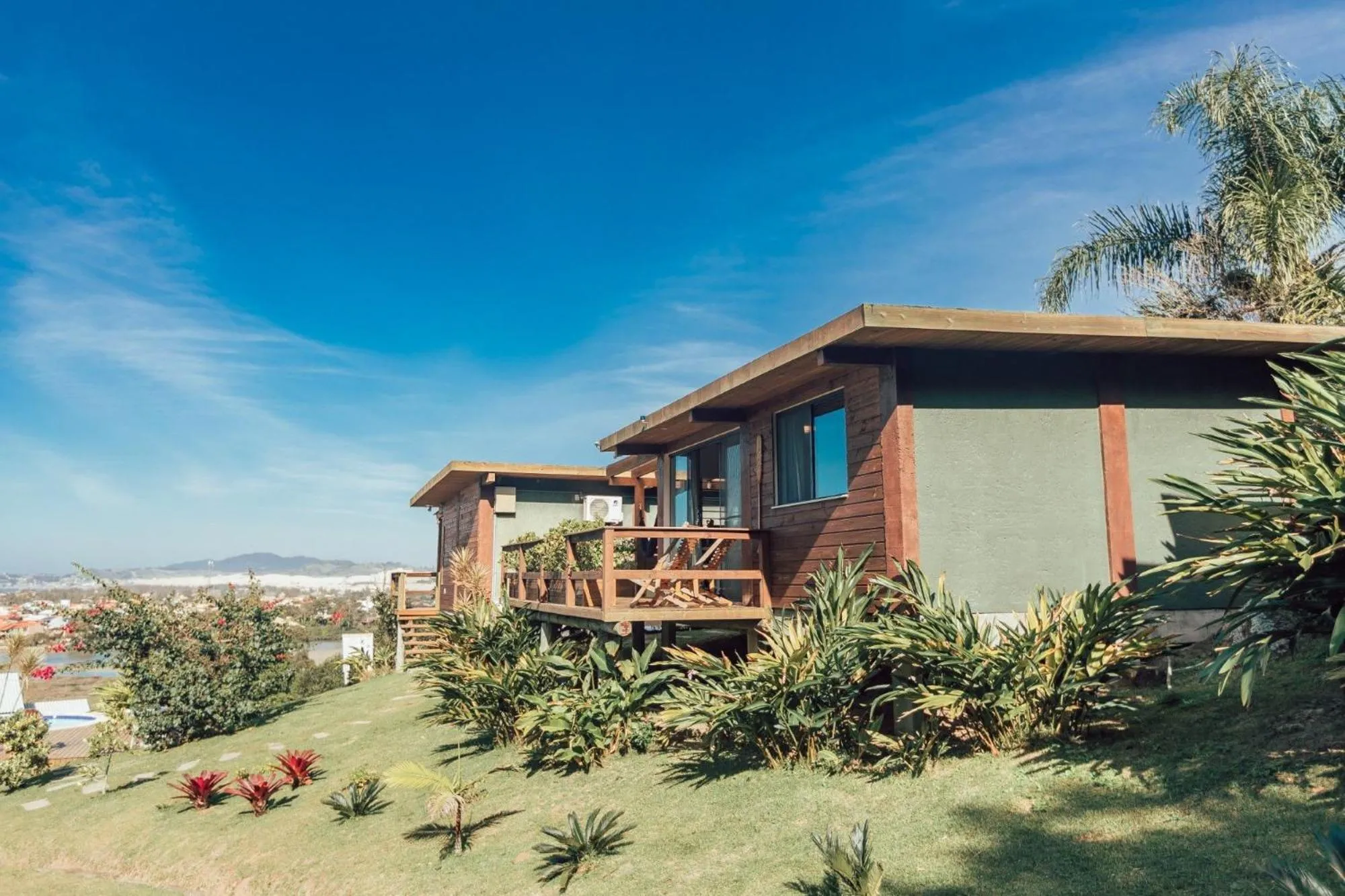 Facade/entrance in Chalés e Bangalôs Ibiraquera