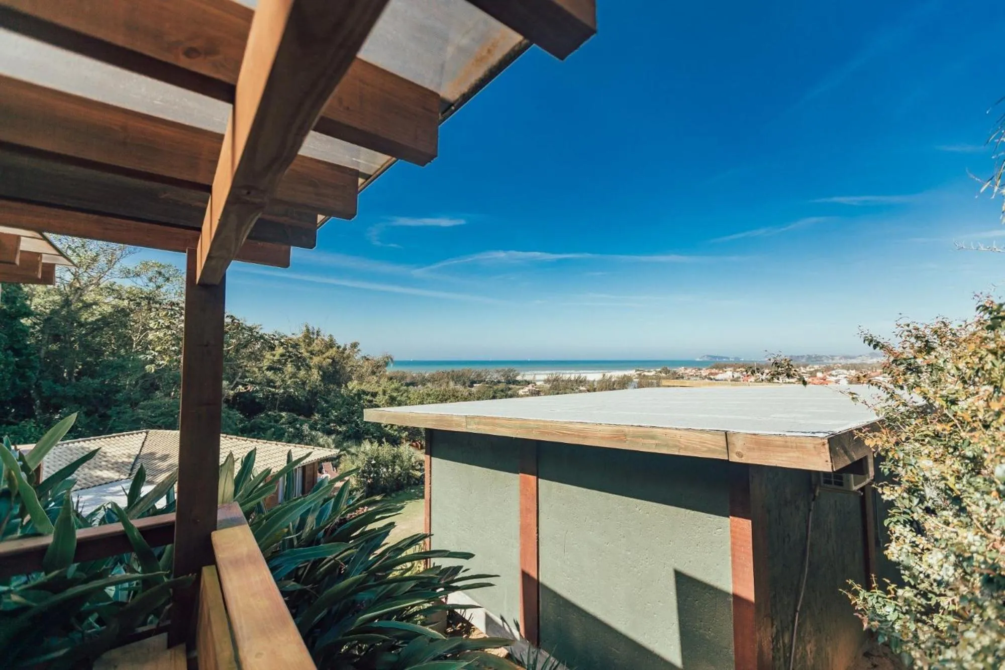 Balcony/Terrace in Chalés e Bangalôs Ibiraquera