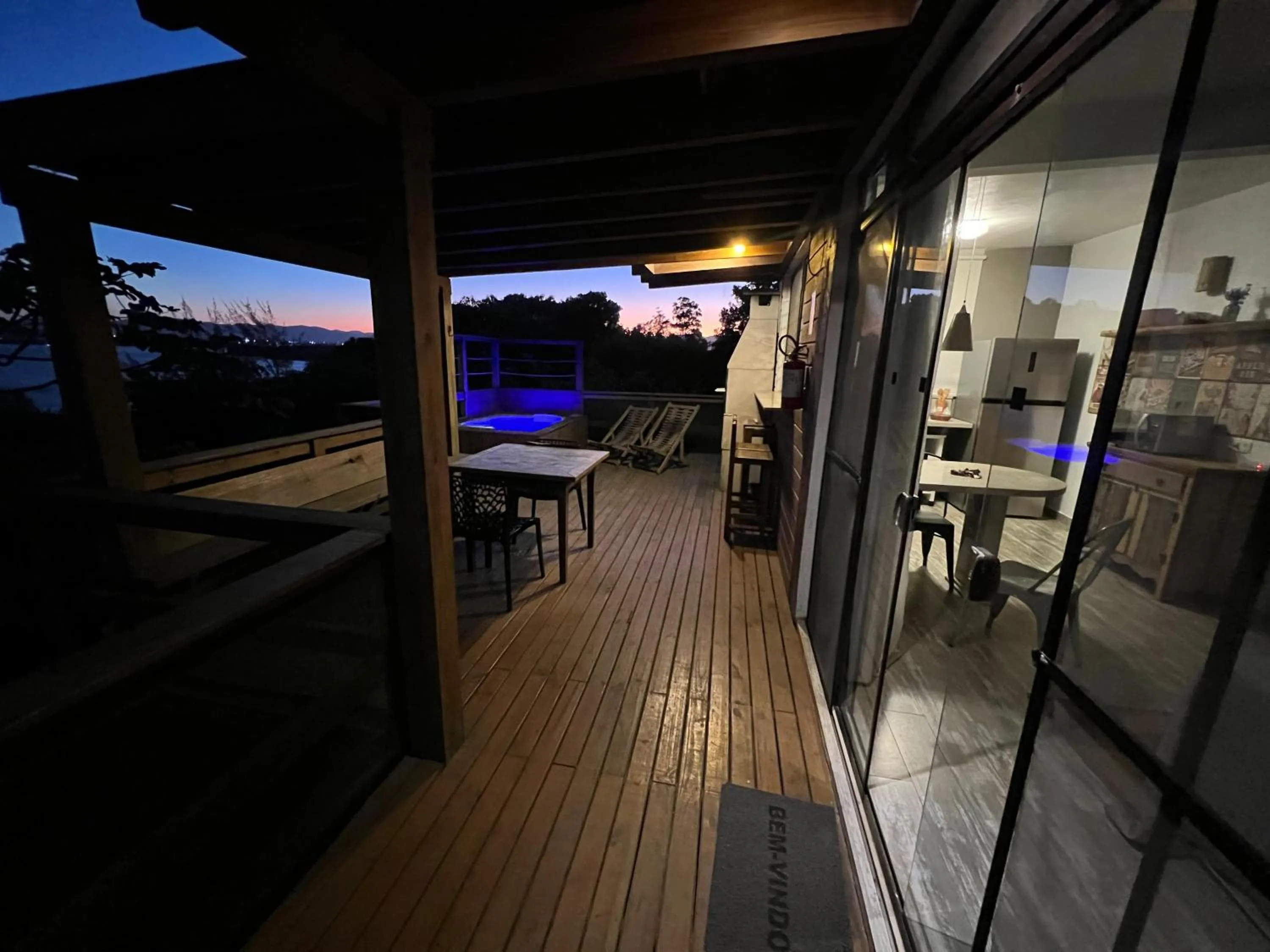 Night in Chalés e Bangalôs Ibiraquera