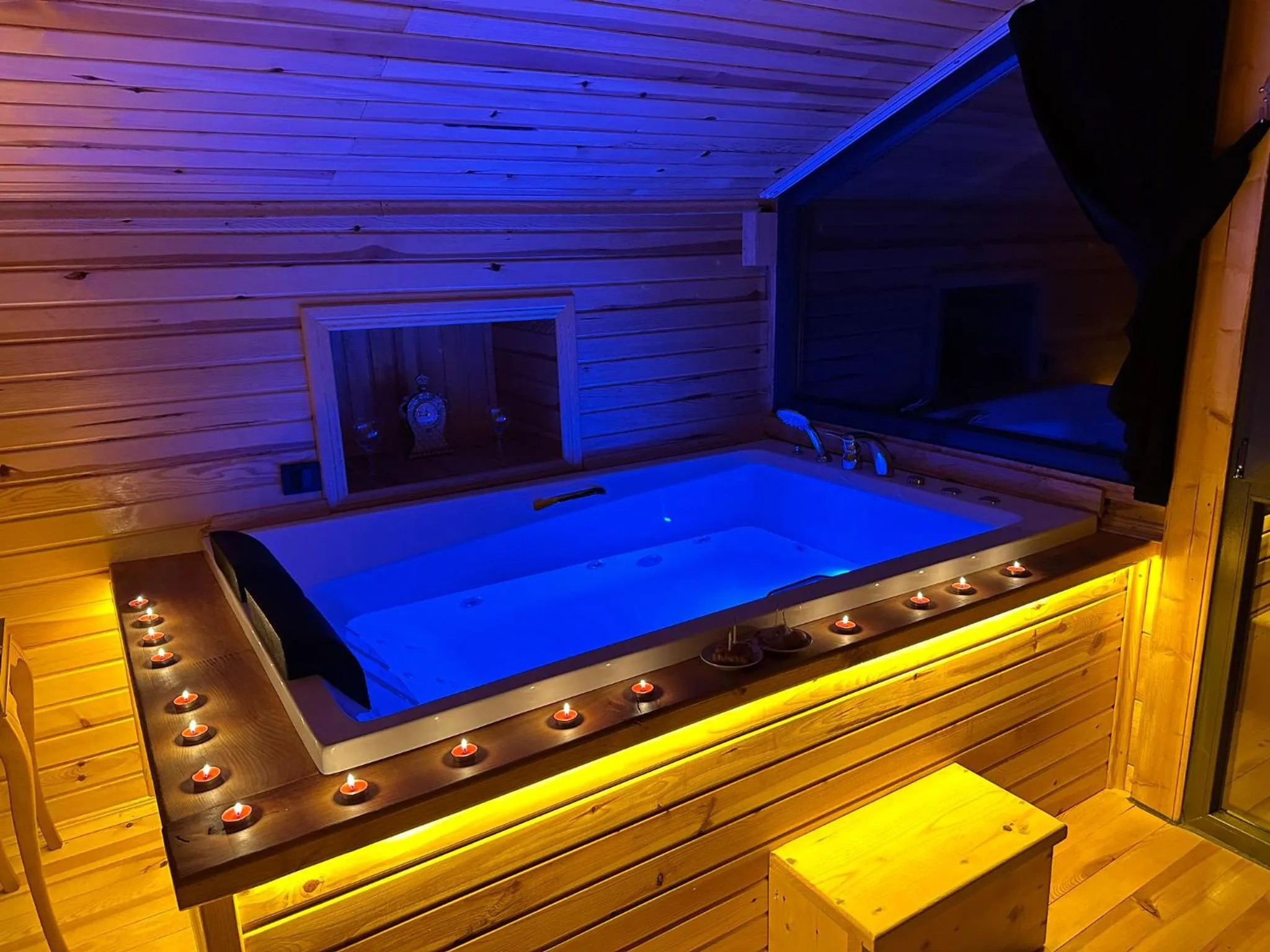 Hot Tub in Meydan Şelale Dağ Evi