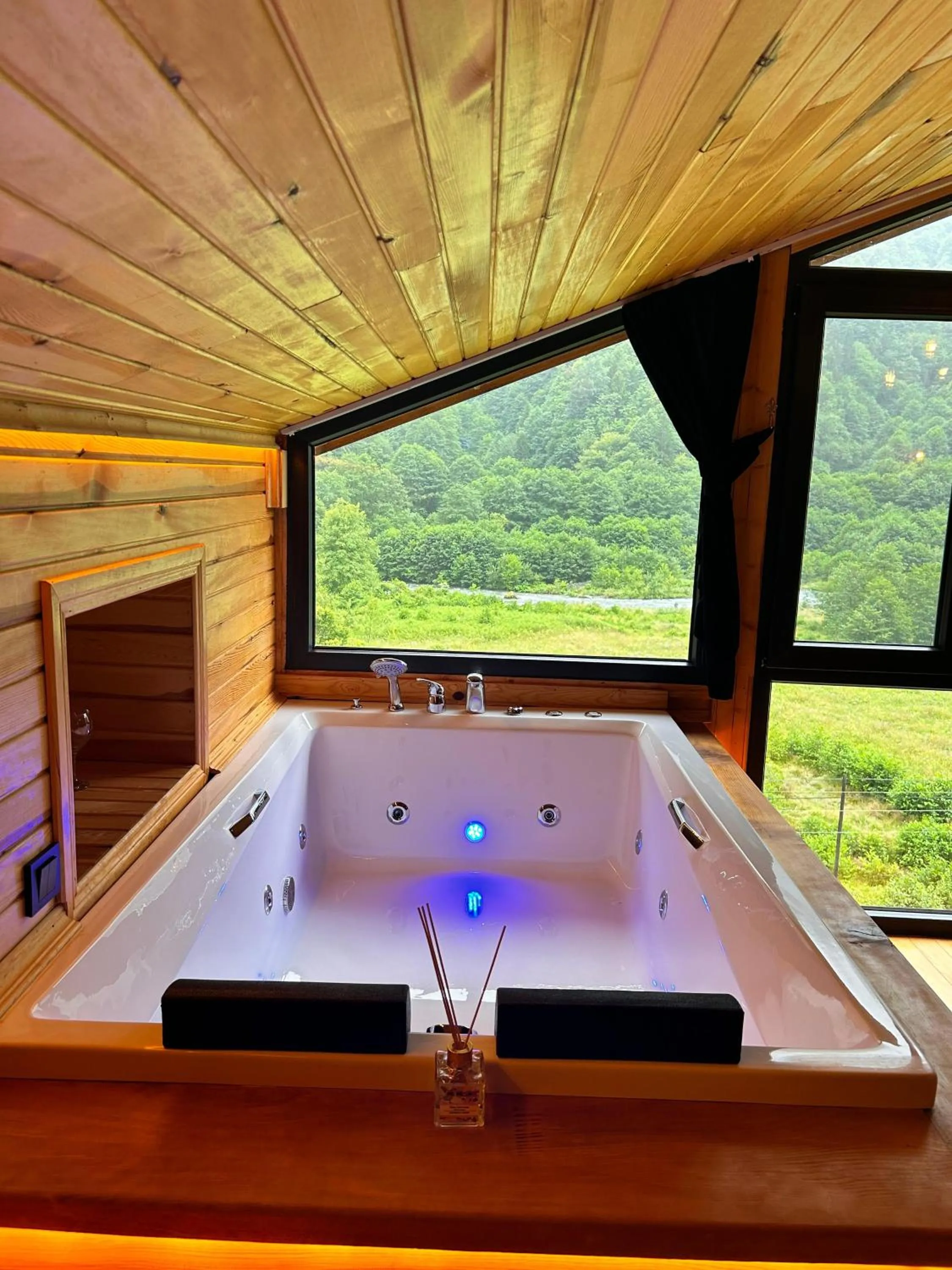 Meydan Şelale Dağ Evi