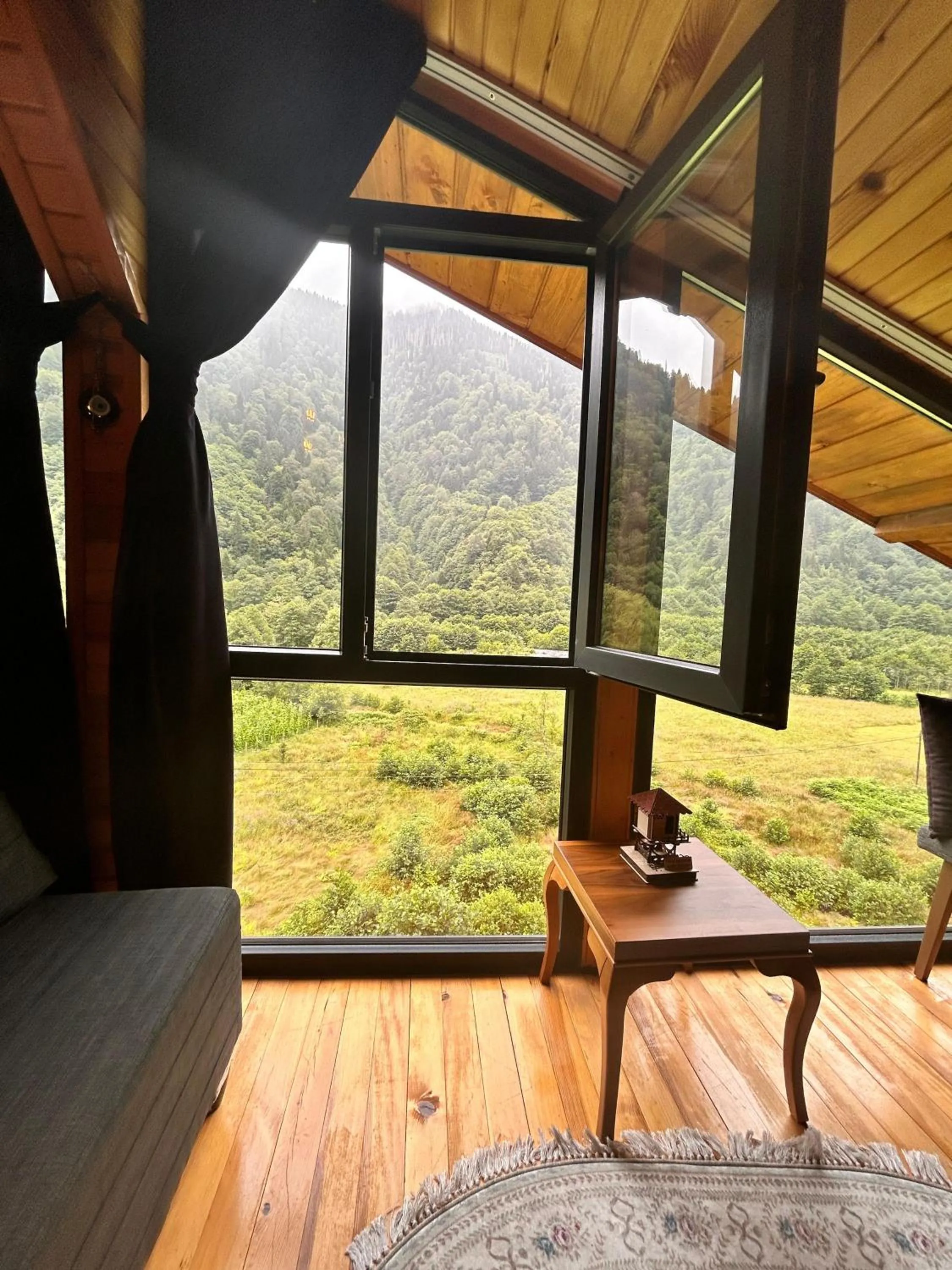 Meydan Şelale Dağ Evi