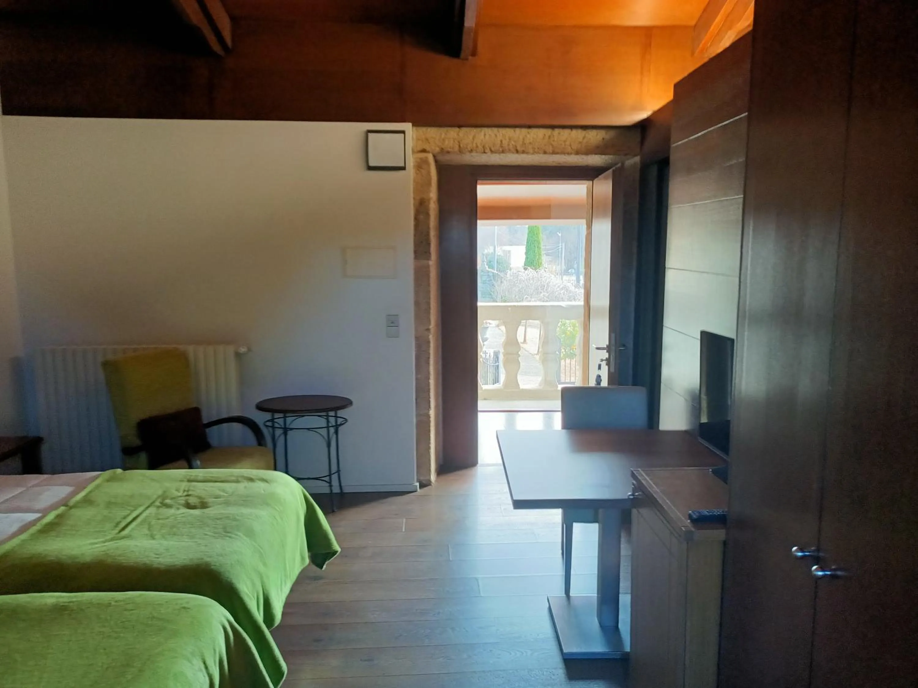 Photo of the whole room, Bed in Casa das Capelas