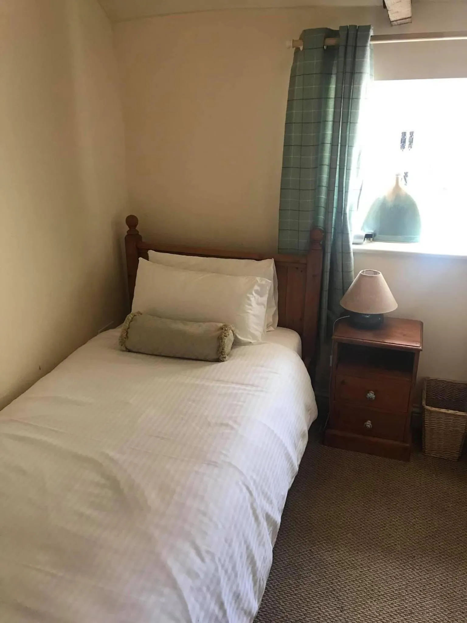 Bedroom, Bed in The Mansion House Hotel