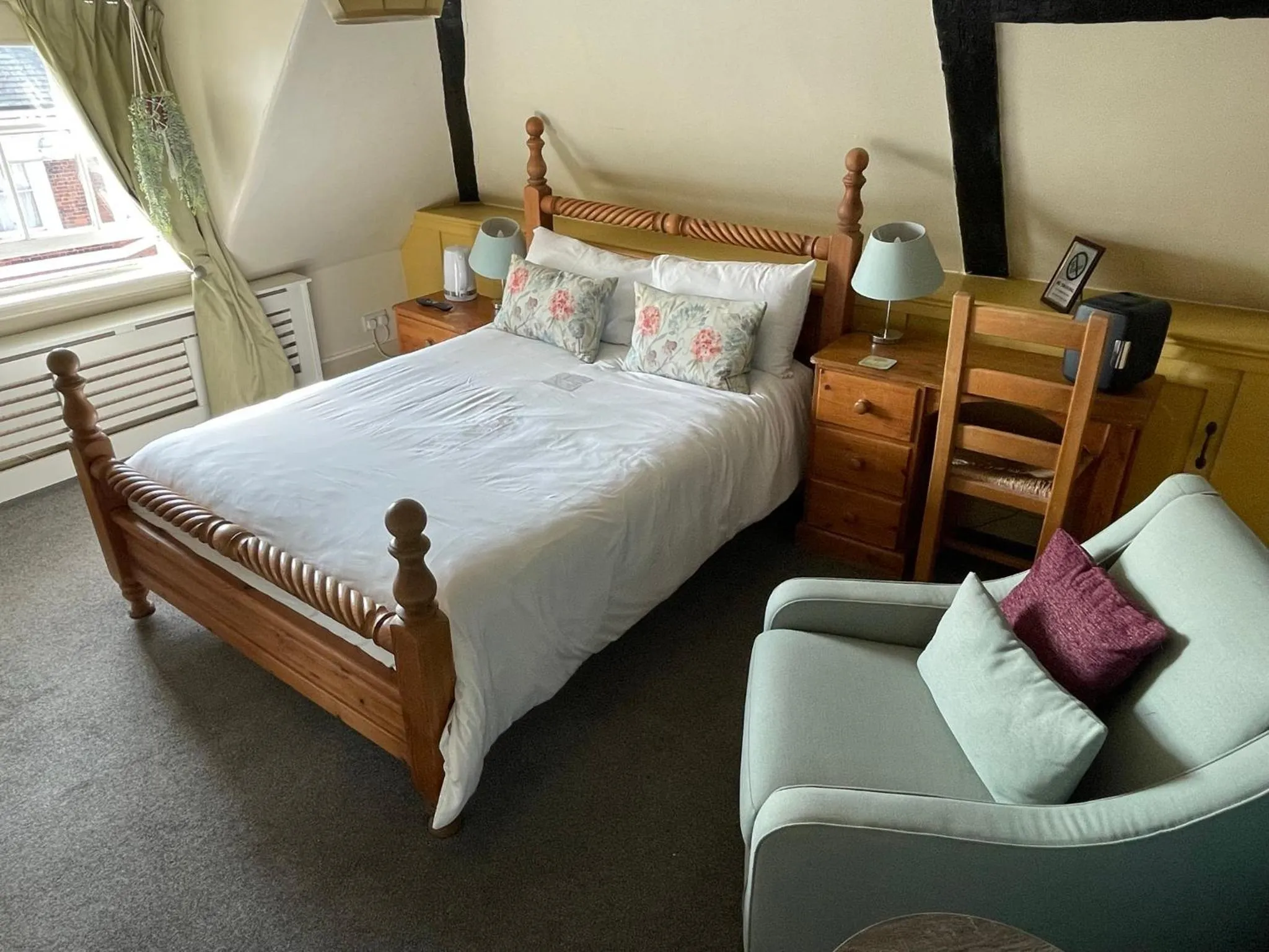 Bedroom, Bed in The Mansion House Hotel