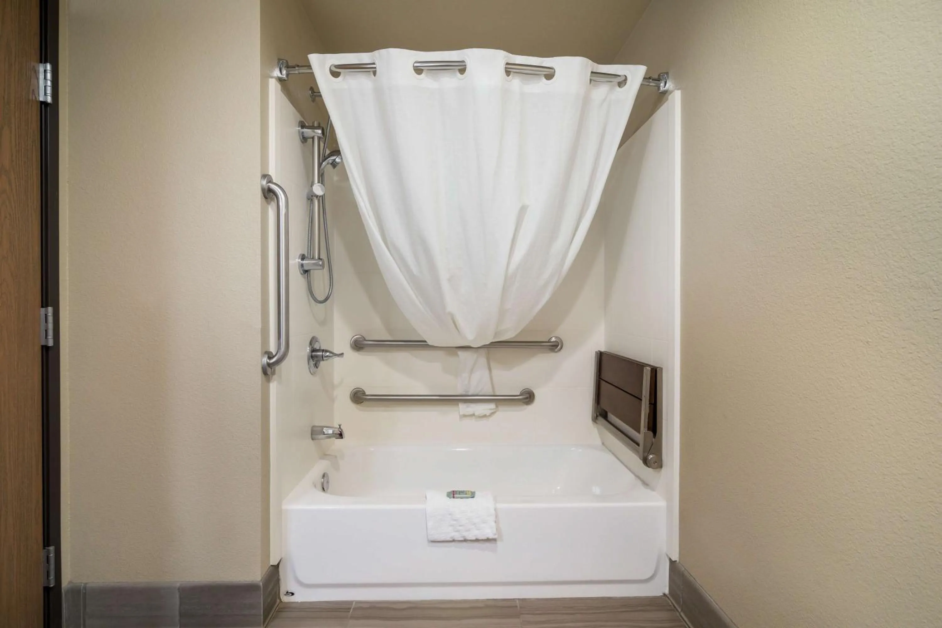 Bathroom in Best Western Golden Spike Inn & Suites