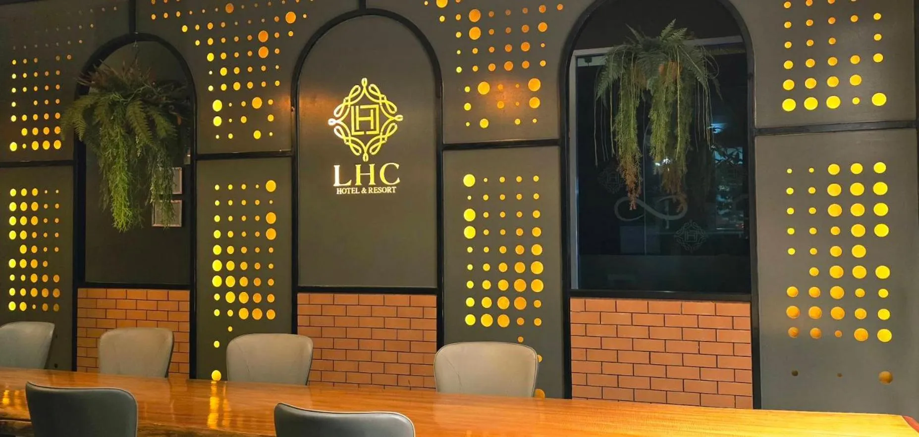Seating area in LHC HOTEL AND RESORT