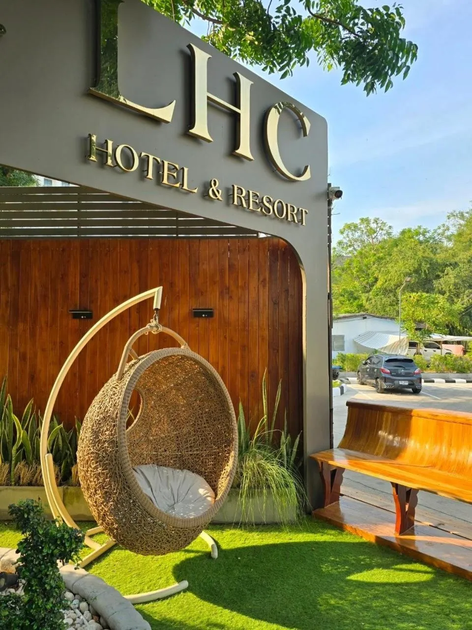 Garden in LHC HOTEL AND RESORT