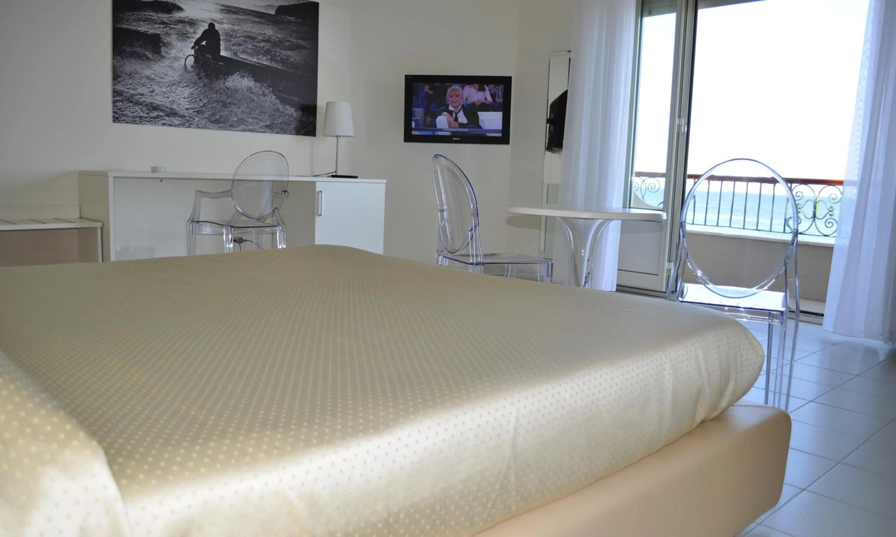 Bed in Hotel Boncardo