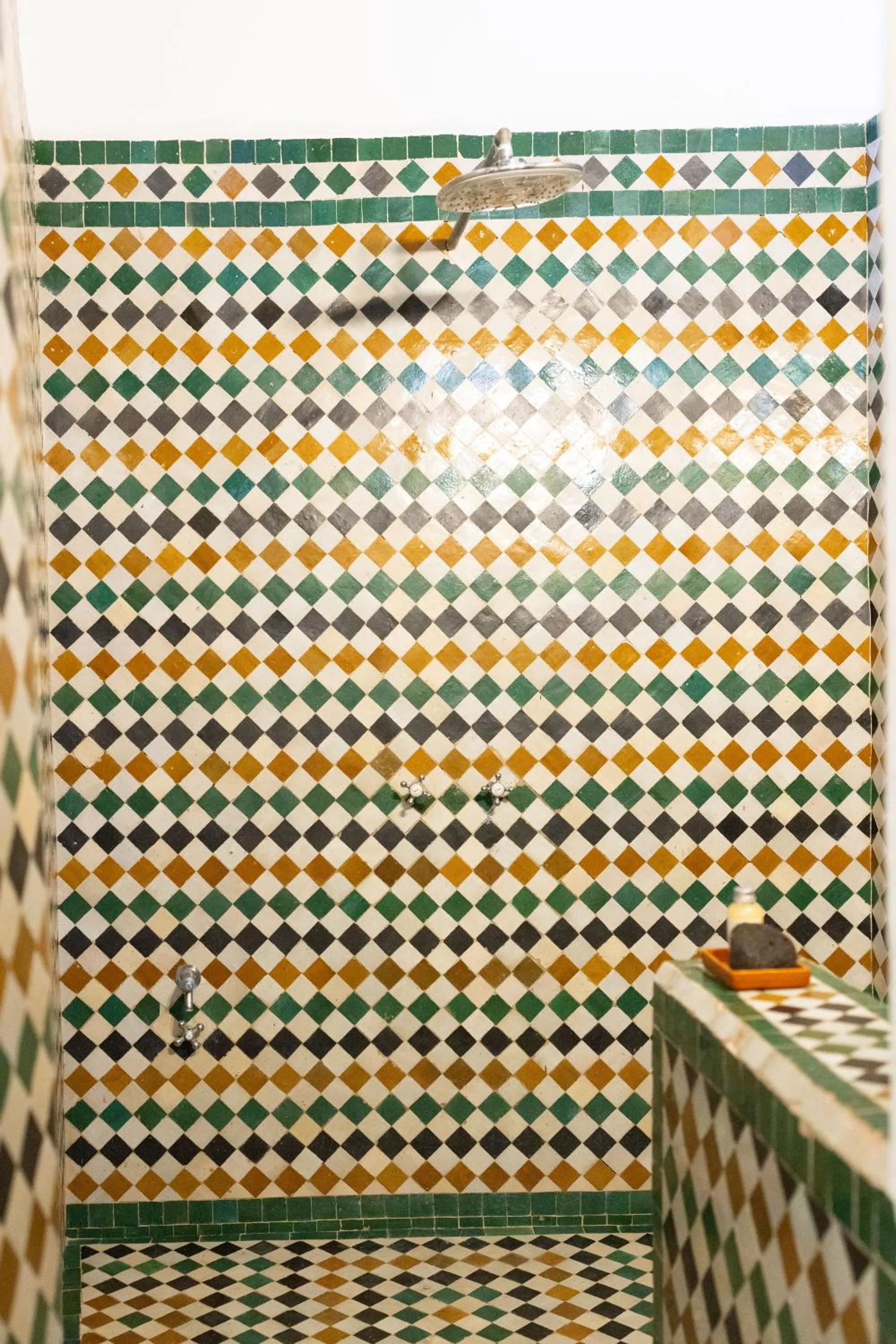 Shower in Riad 9 Fez