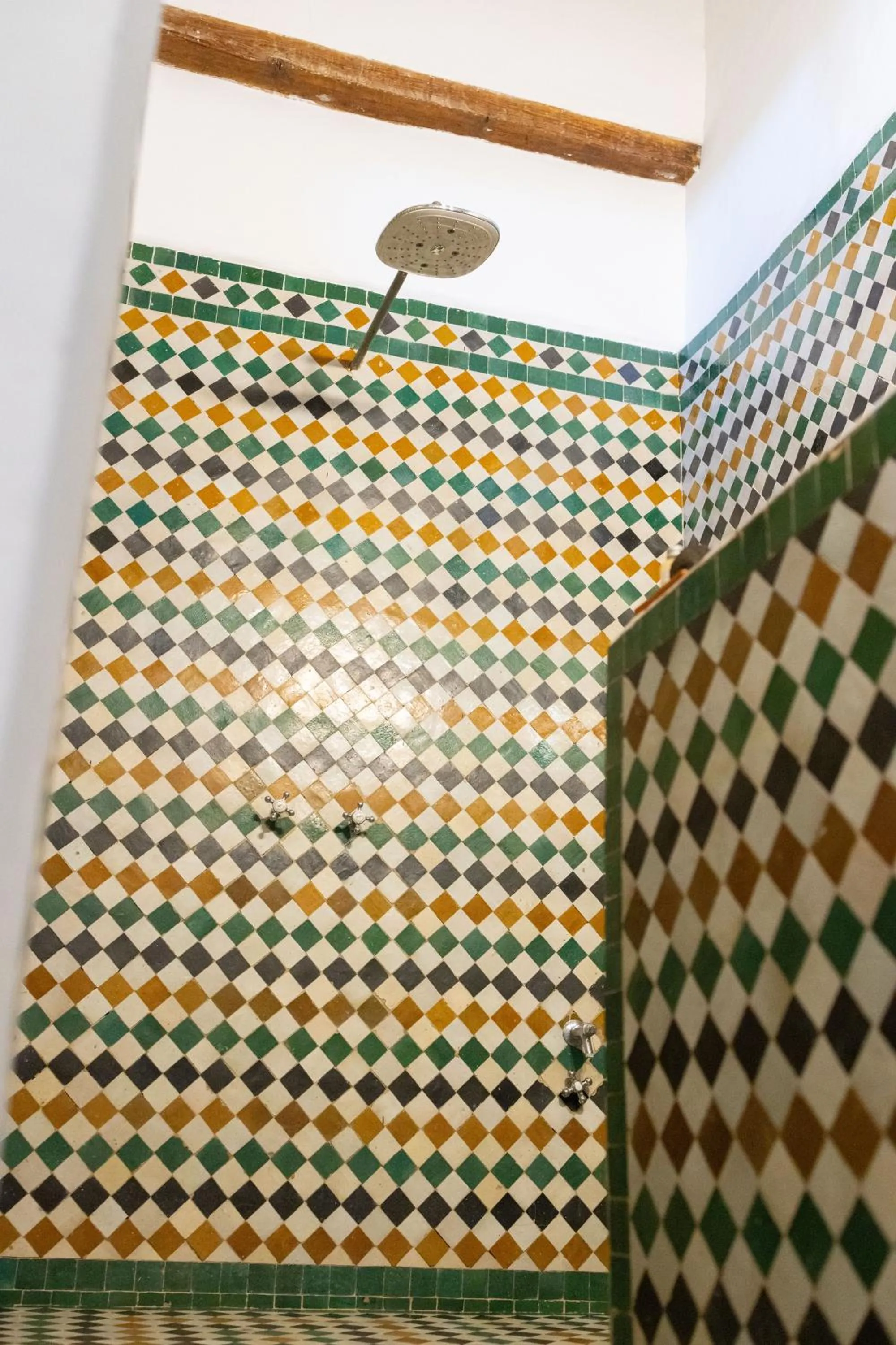 Shower in Riad 9 Fez