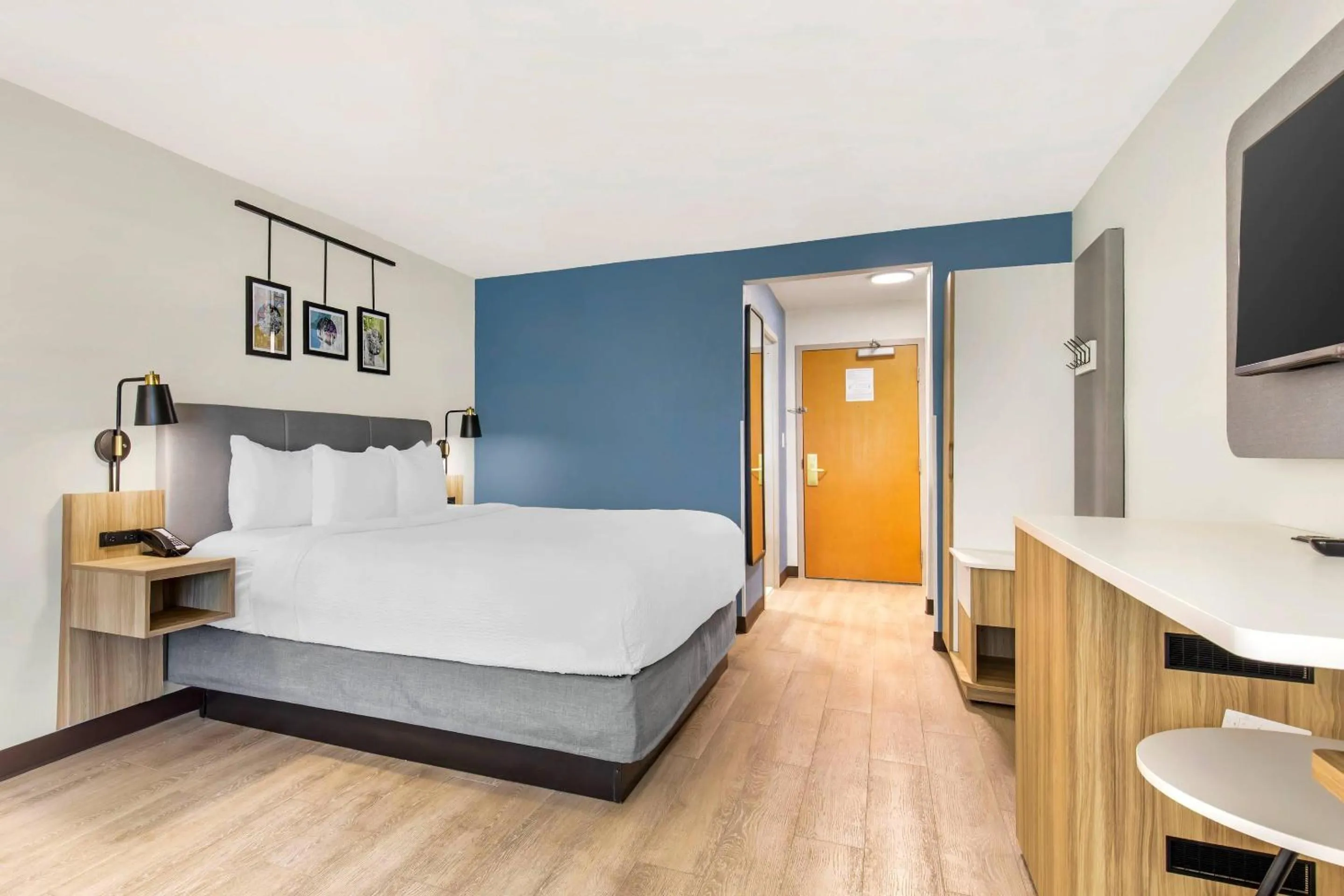 Bedroom, Bed in Sleep Inn