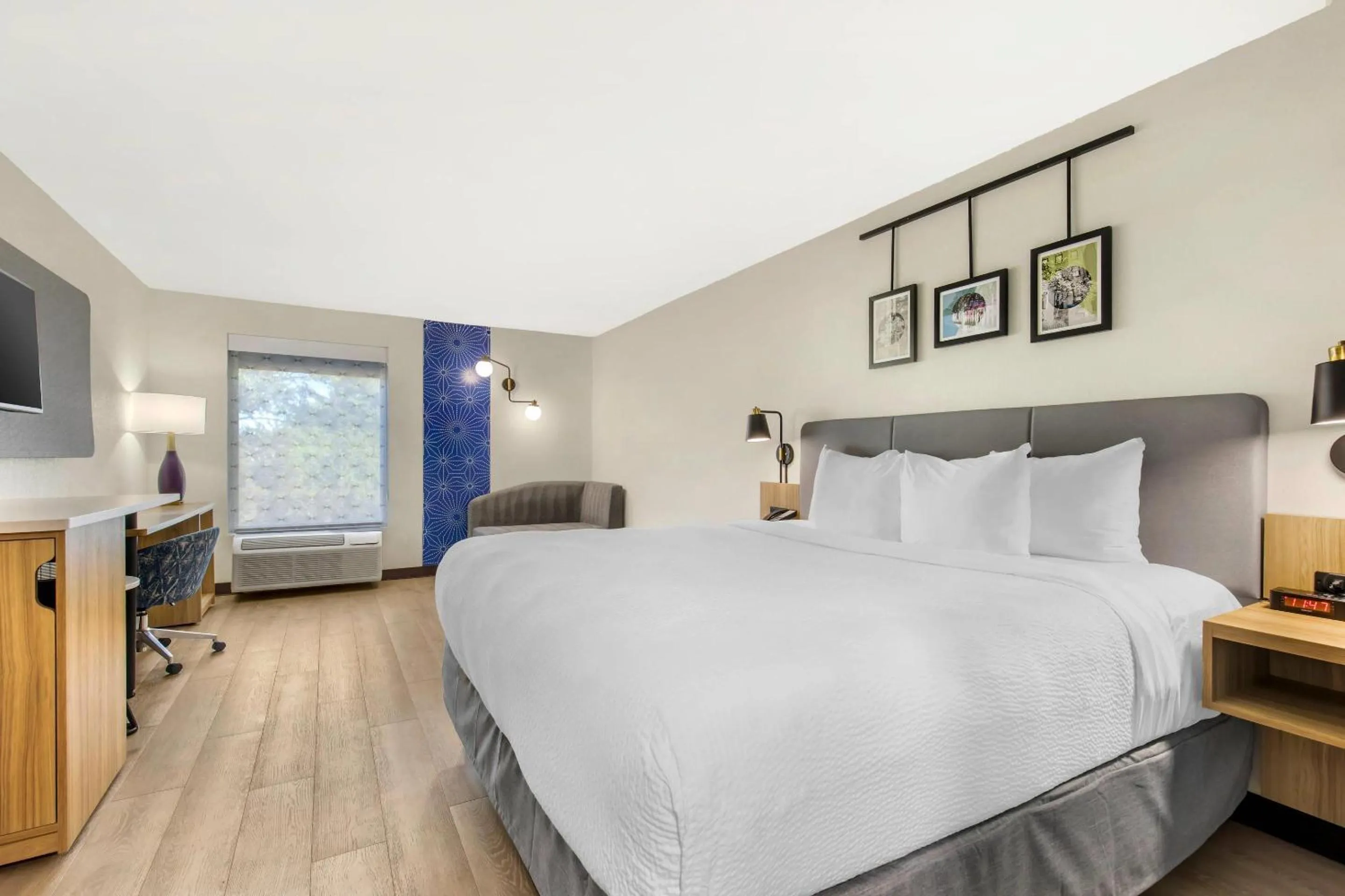 Bedroom, Bed in Sleep Inn