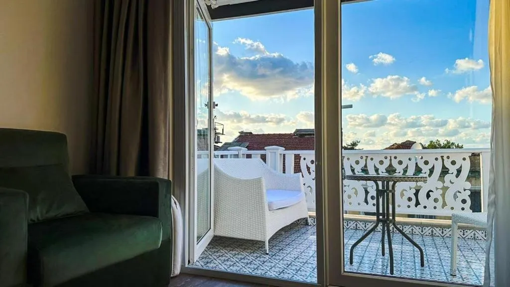 hi HOTEL IVY BÜYÜKADA