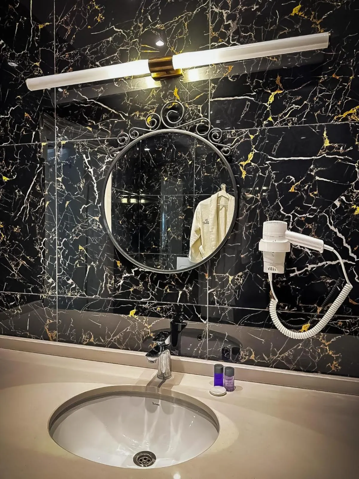 hi HOTEL IVY BÜYÜKADA