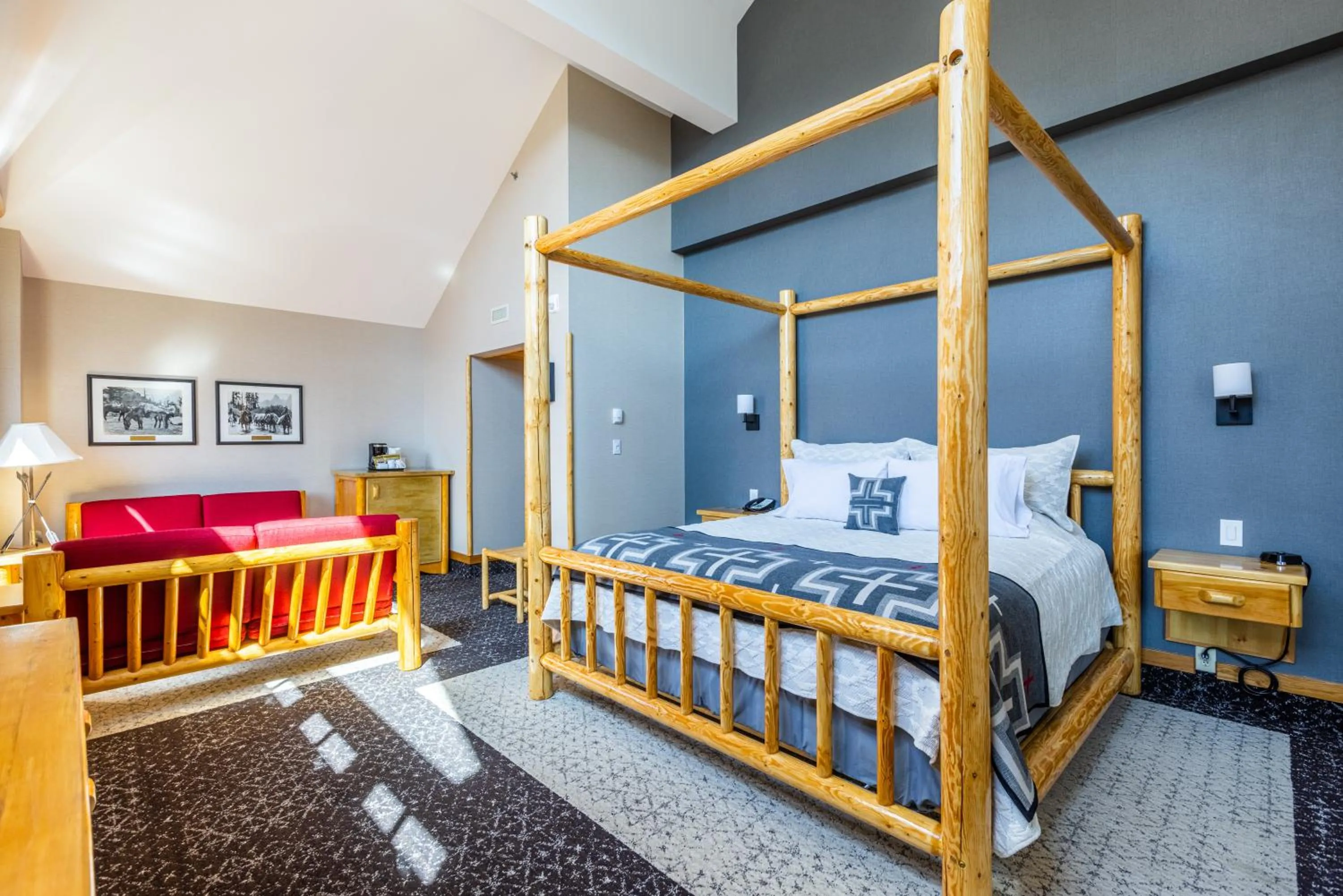 Bed in Brewster Mountain Lodge