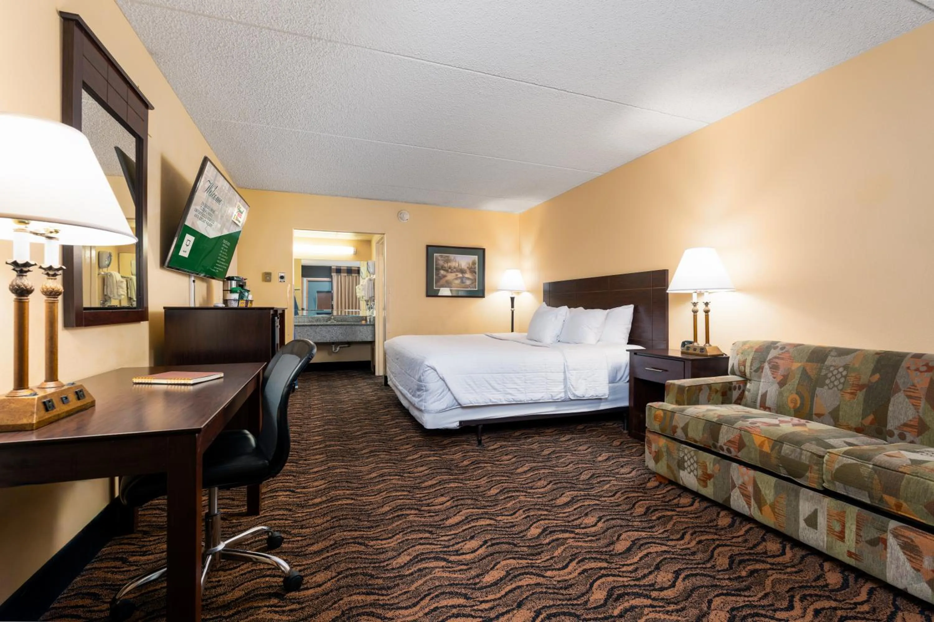 Photo of the whole room, Bed in MCM Grande FunDome Odessa