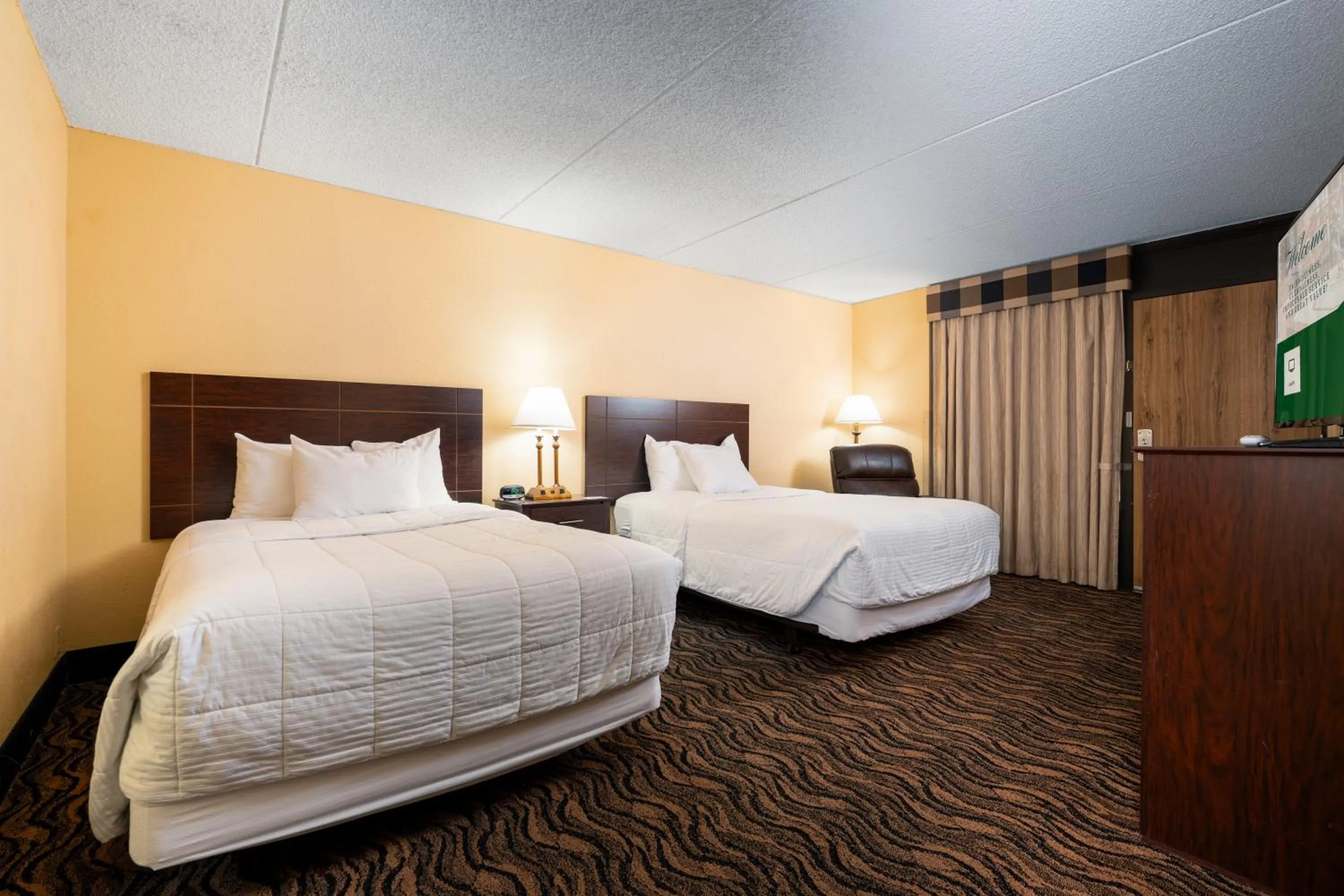 Photo of the whole room, Bed in MCM Grande FunDome Odessa