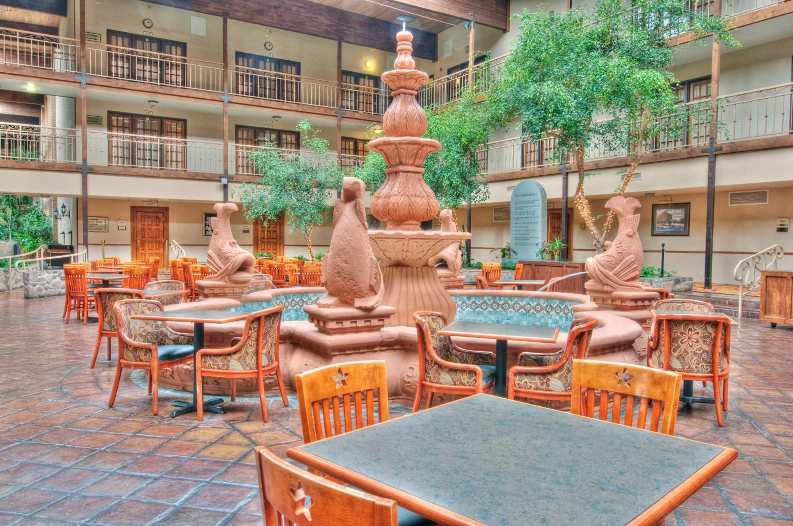 Lobby or reception in MCM Elegante Suites Abilene