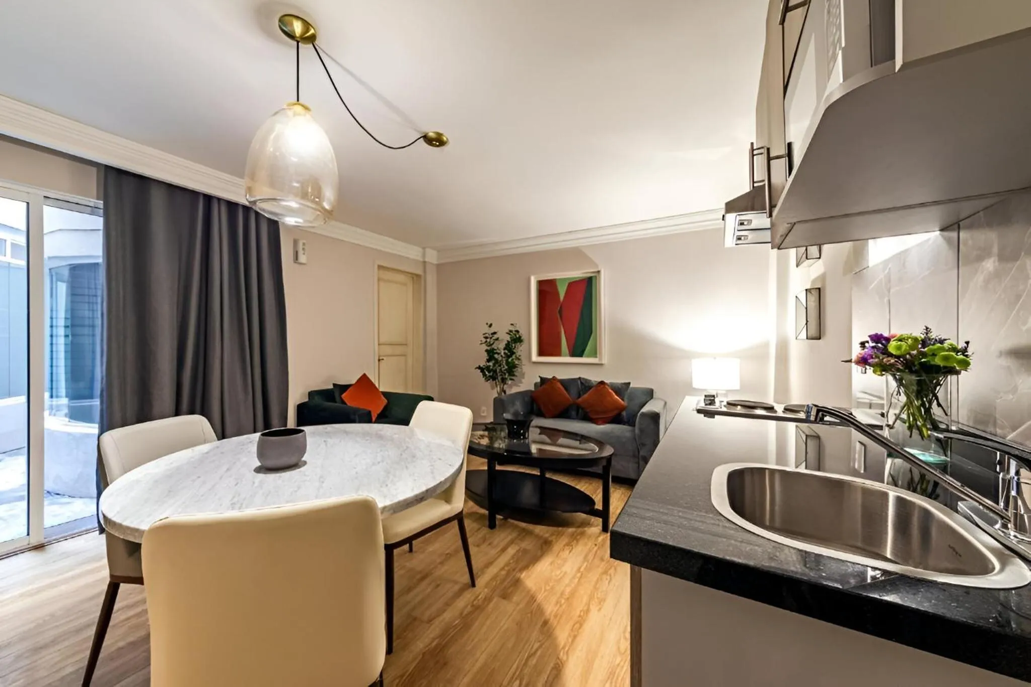 Living room in Suites Newton