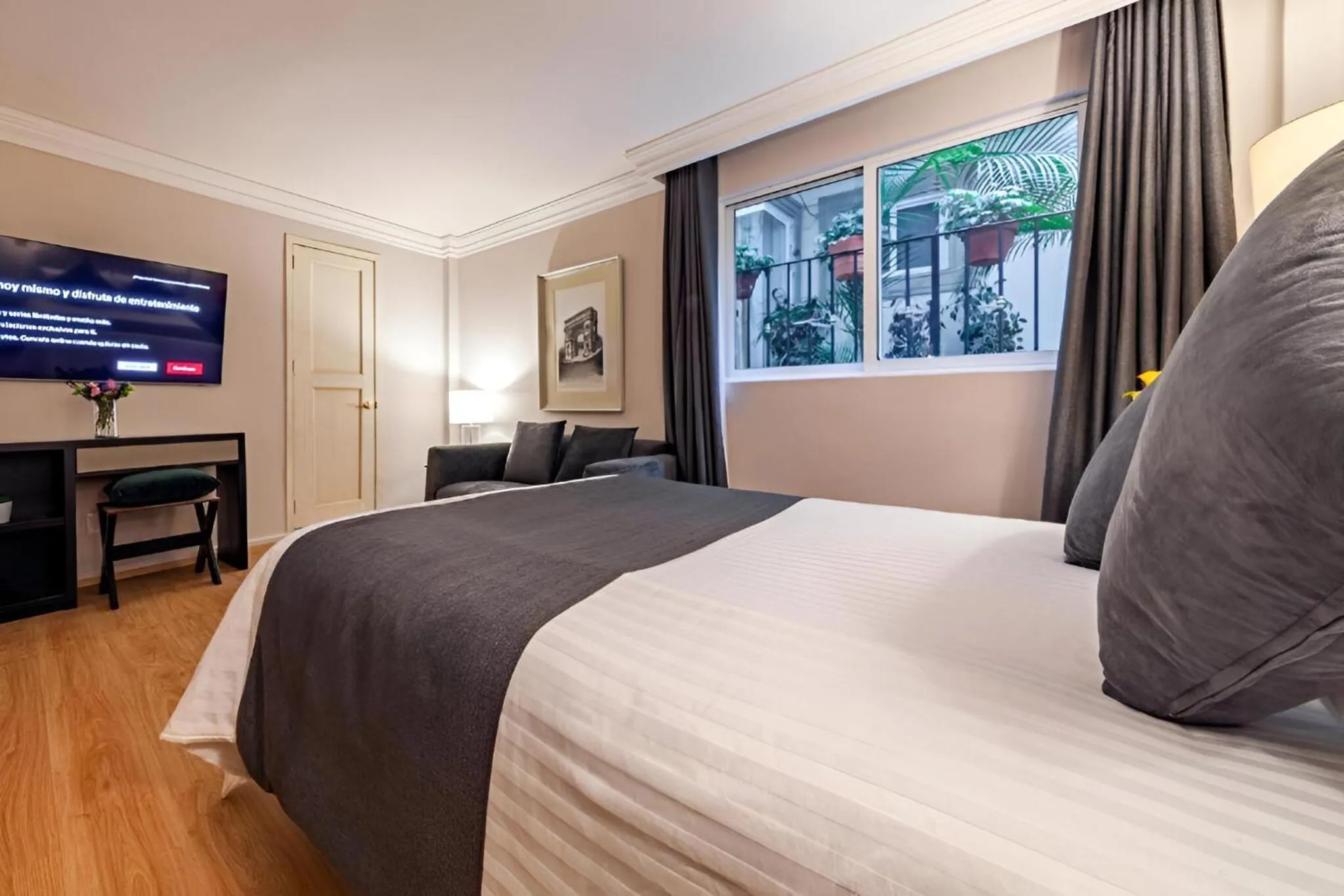 Bed in Suites Newton