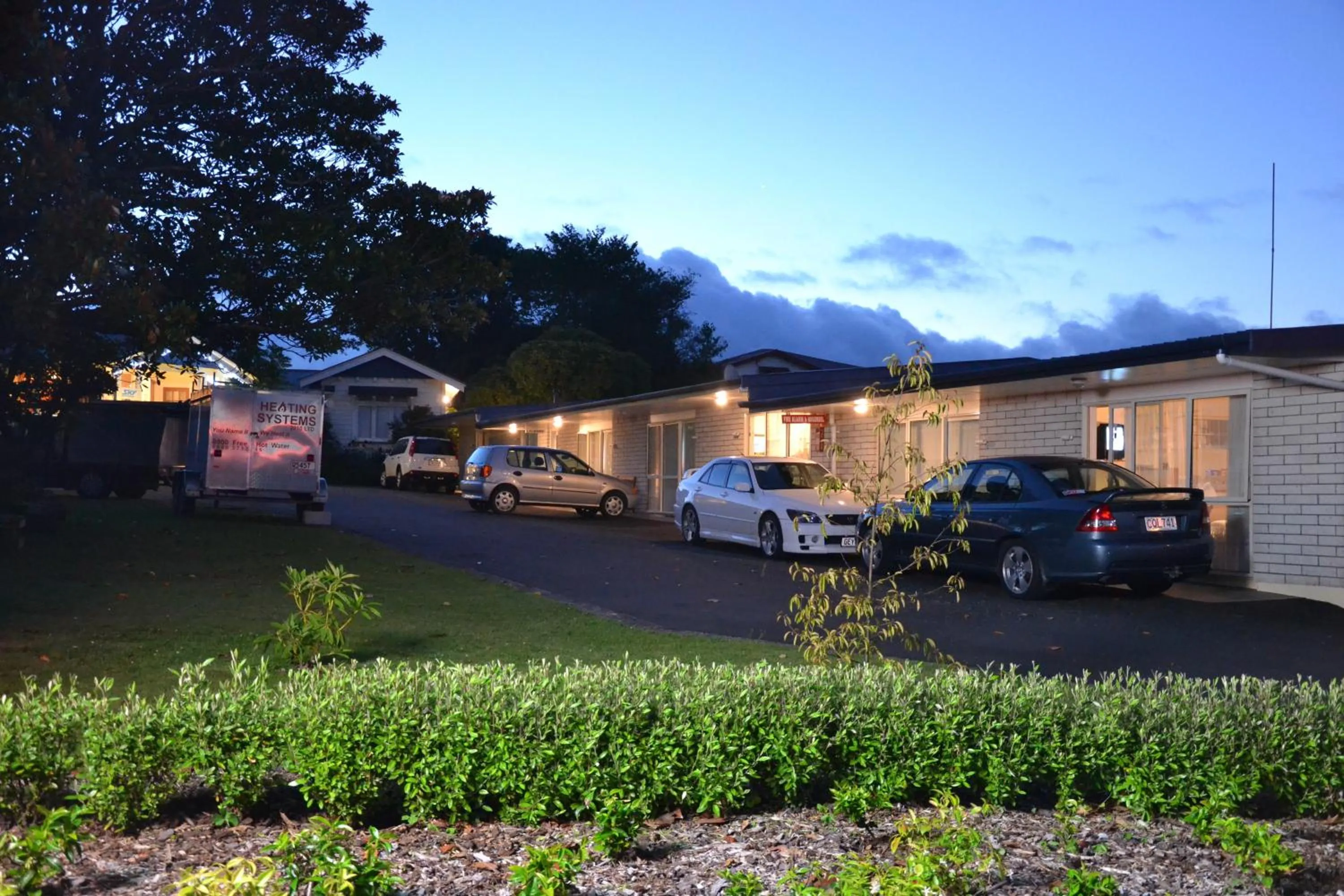 Facade/entrance in Broadway Lodge Motel
