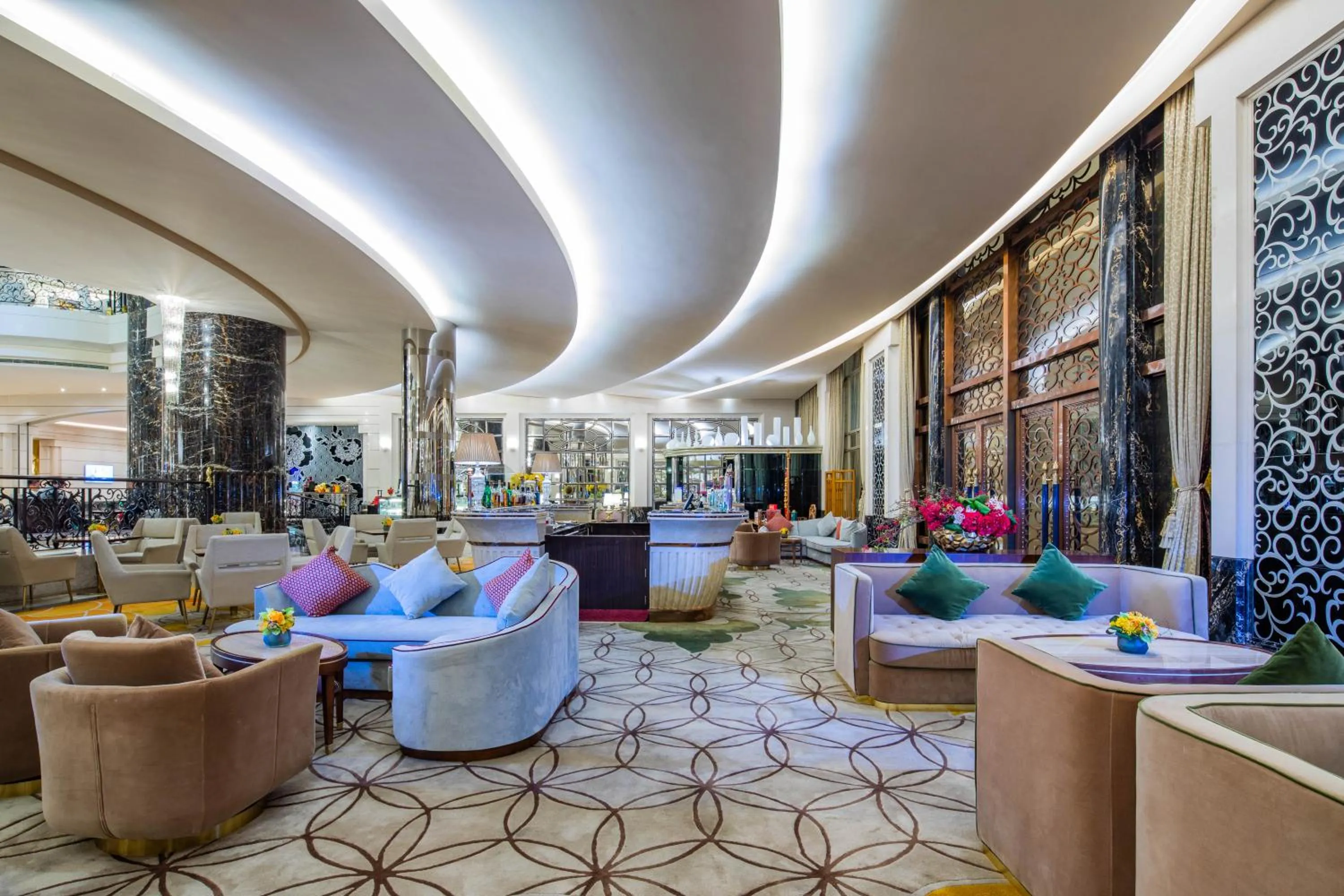 Lounge or bar in Chateau Star River Guangzhou-Free Shuttle Between Hotel And Exhibition Center & Welcome Drink During Canton Fair