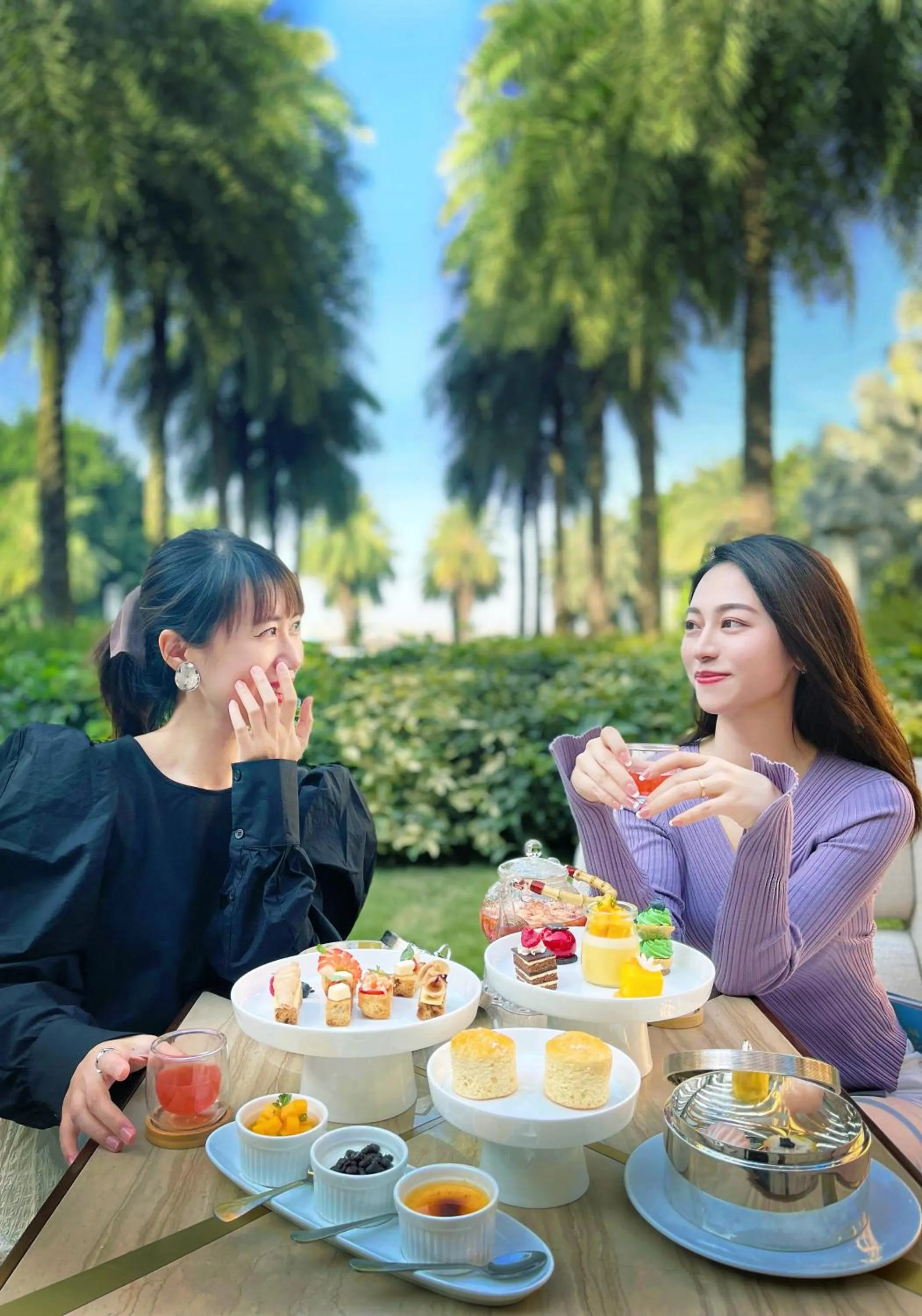 Property building in Chateau Star River Guangzhou-Free Shuttle Between Hotel And Exhibition Center & Welcome Drink During Canton Fair