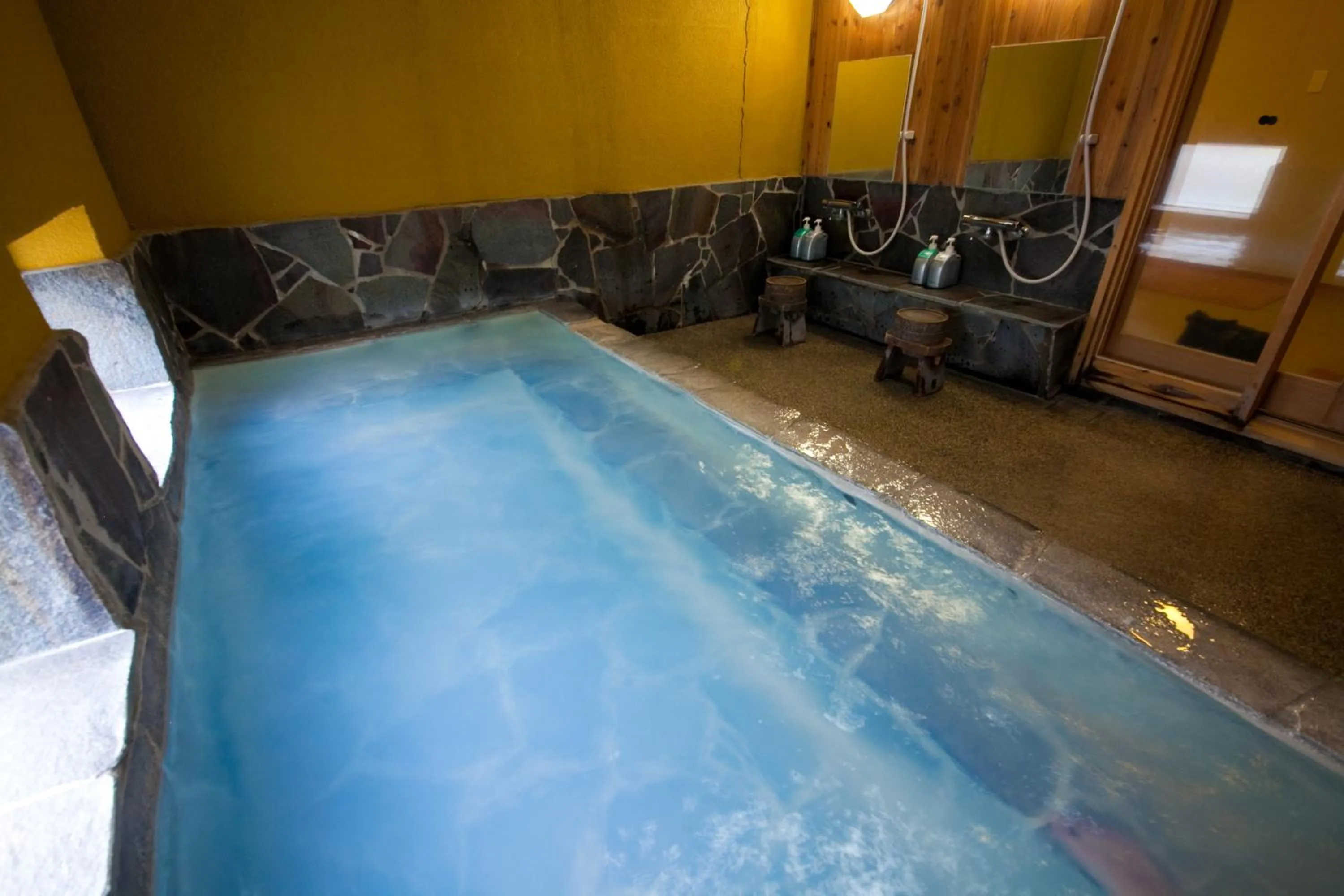 Hot Spring Bath in Yufuin Yasuha