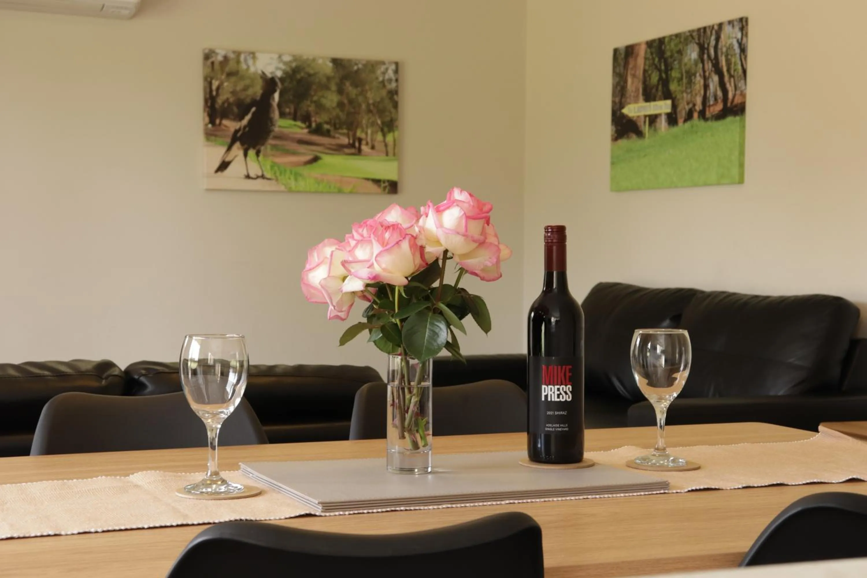 Dining area in Cootamundra Heritage Motel & Apartments